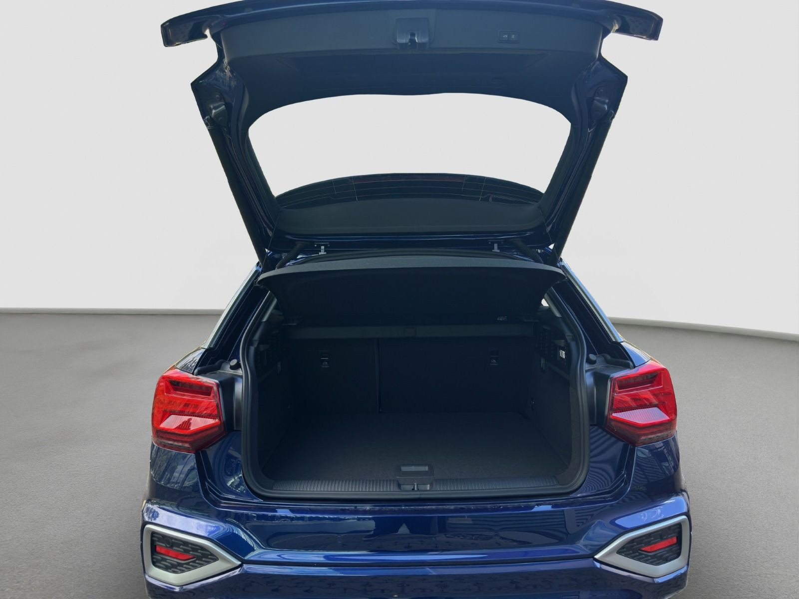 Audi - Q2_22
