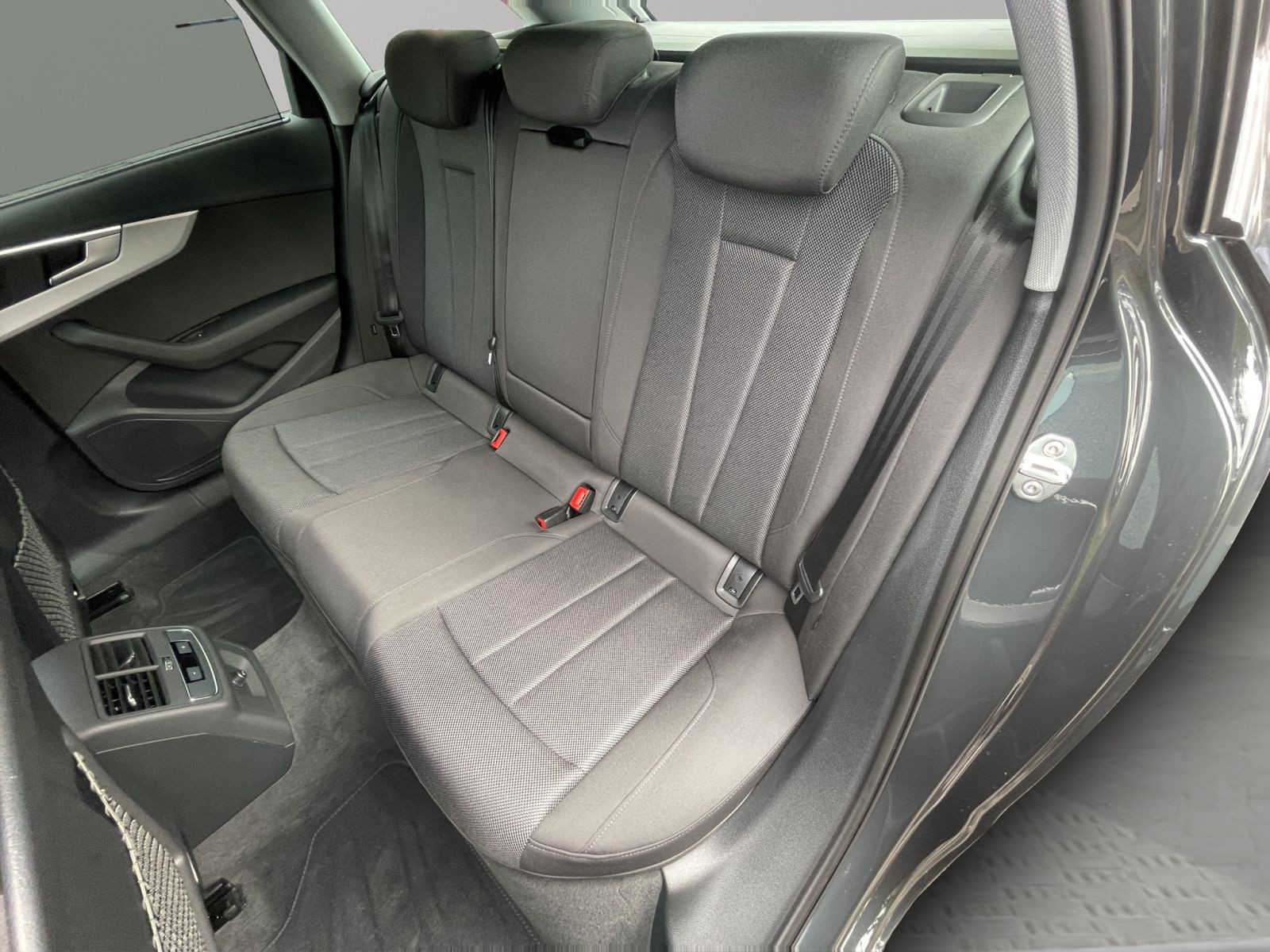 Audi - A4 Avant_18