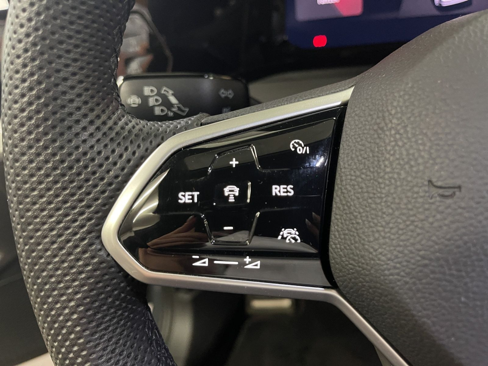 Volkswagen - Golf GTI_25