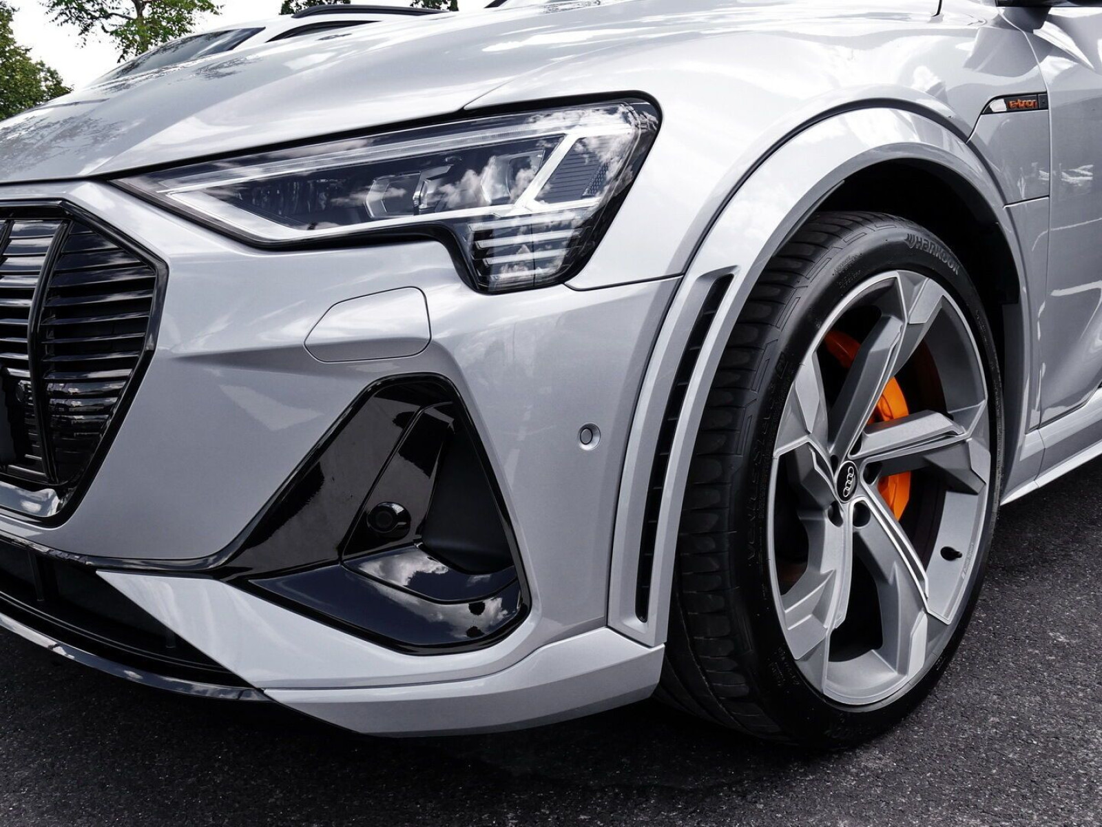 Audi - e-tron Sportback_17
