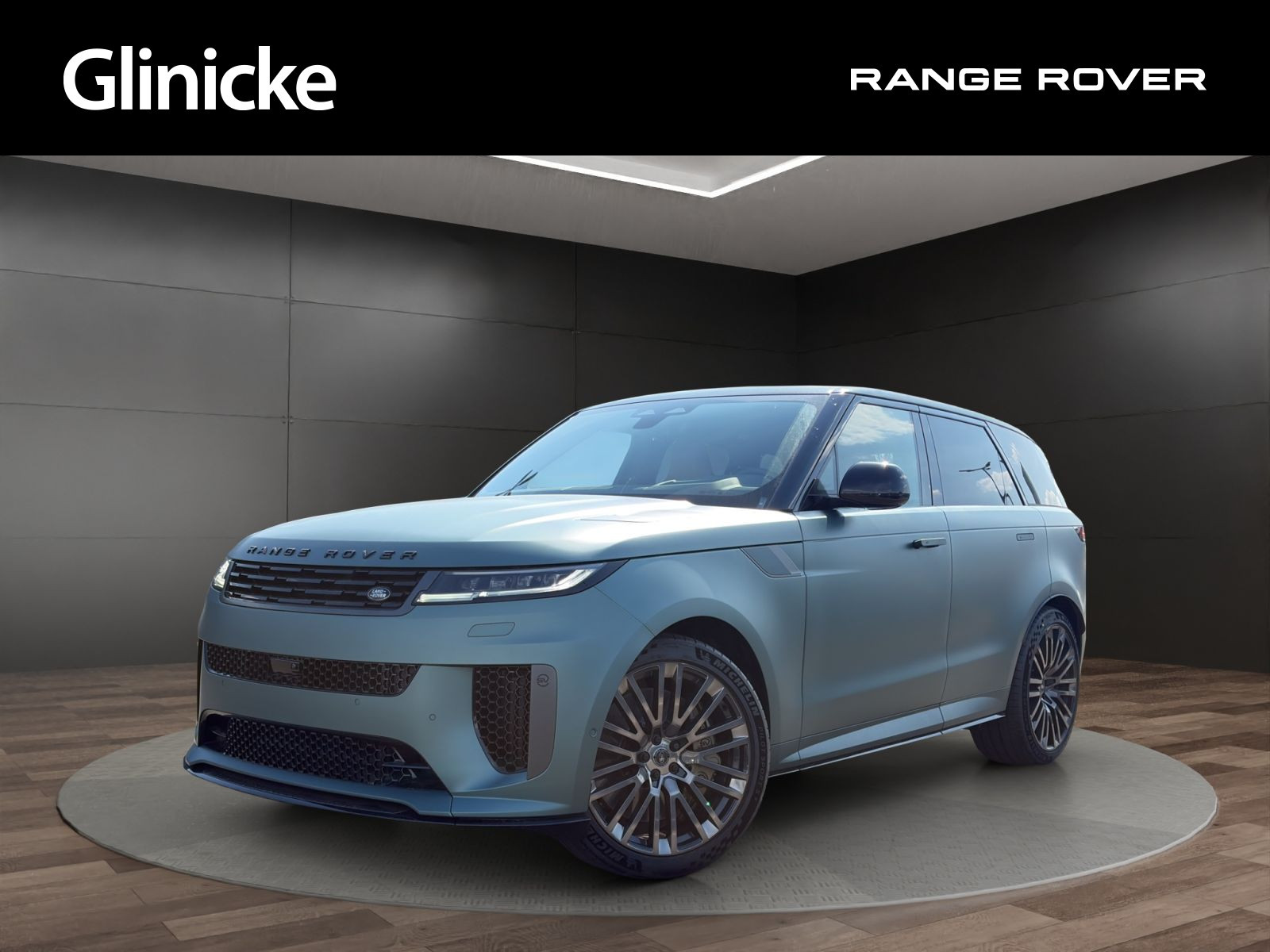 Land Rover - Range Rover Sport_1