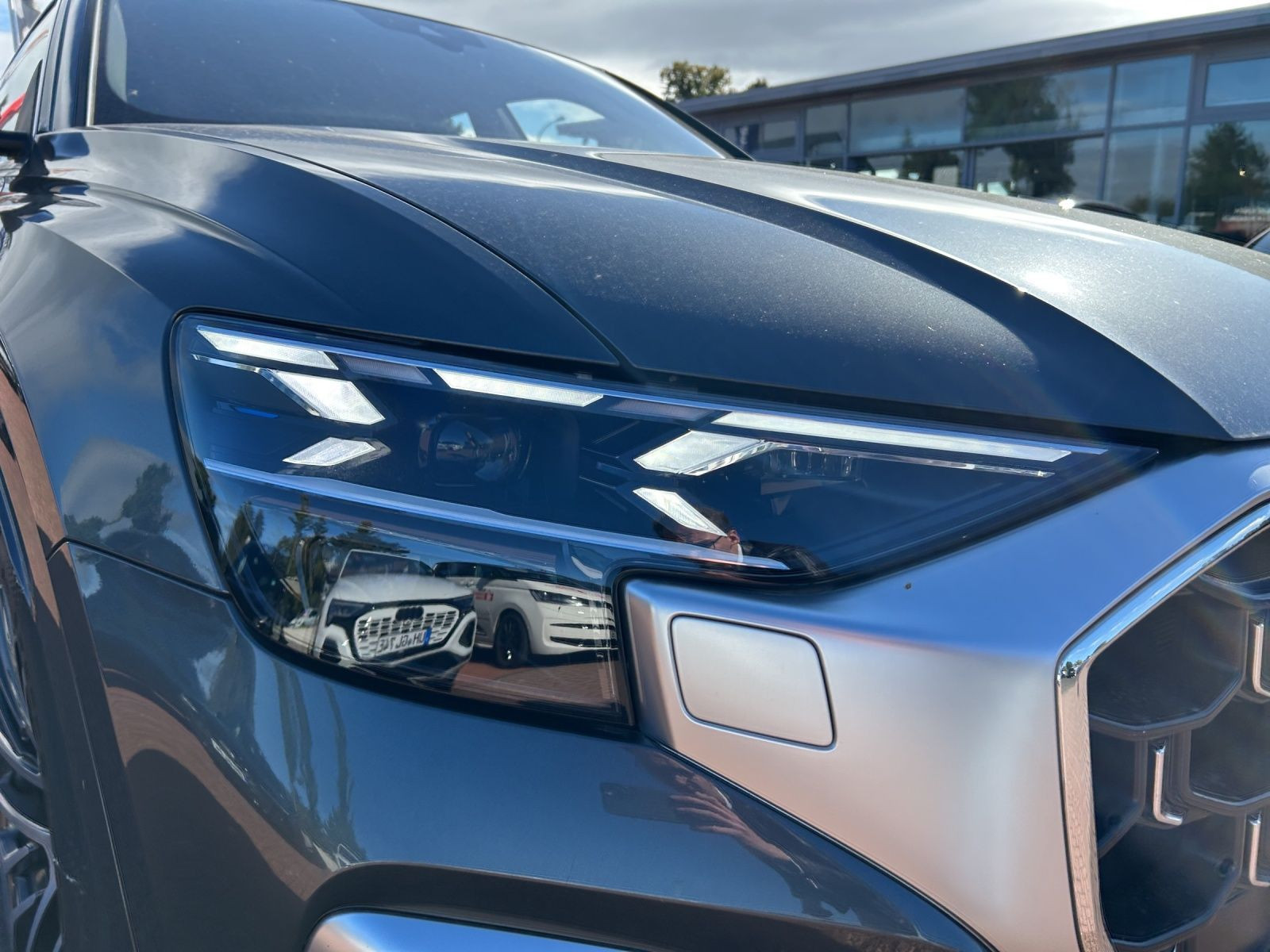 Audi - SQ8_23