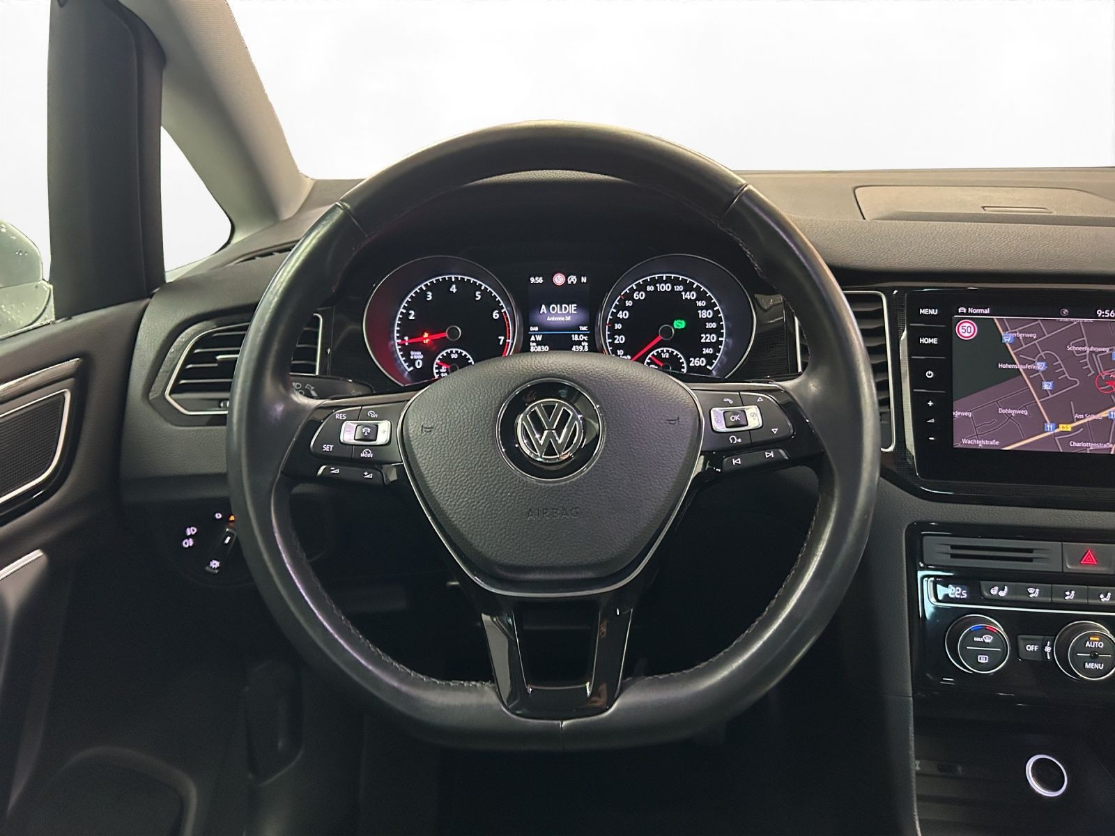 Volkswagen - Golf Sportsvan_21