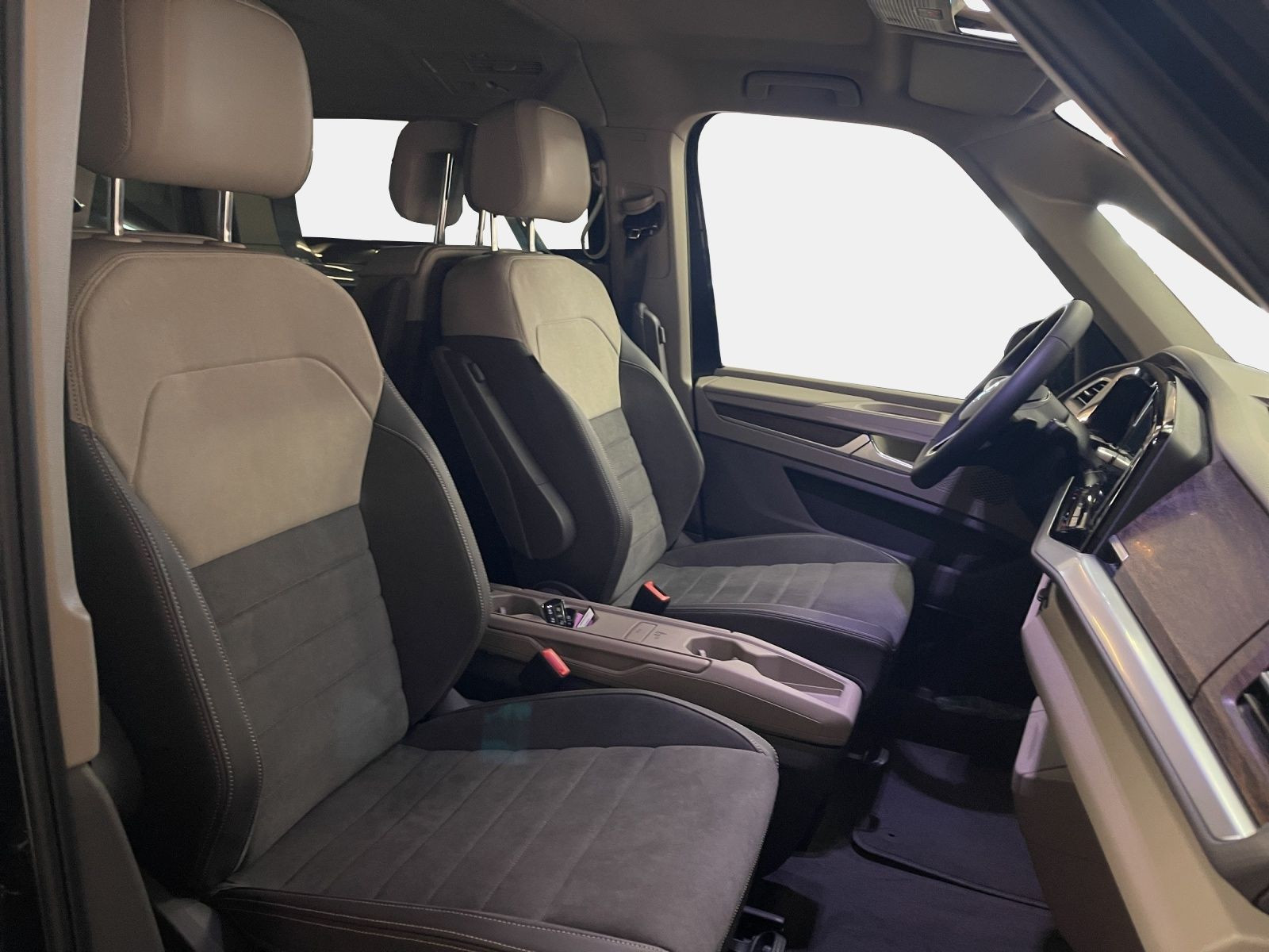 Volkswagen - Multivan_9