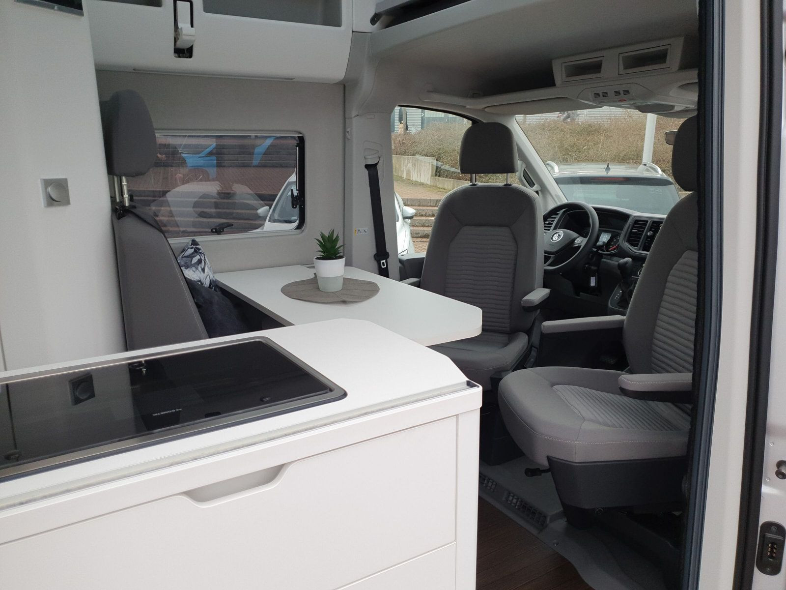 Volkswagen - Grand California 600_8