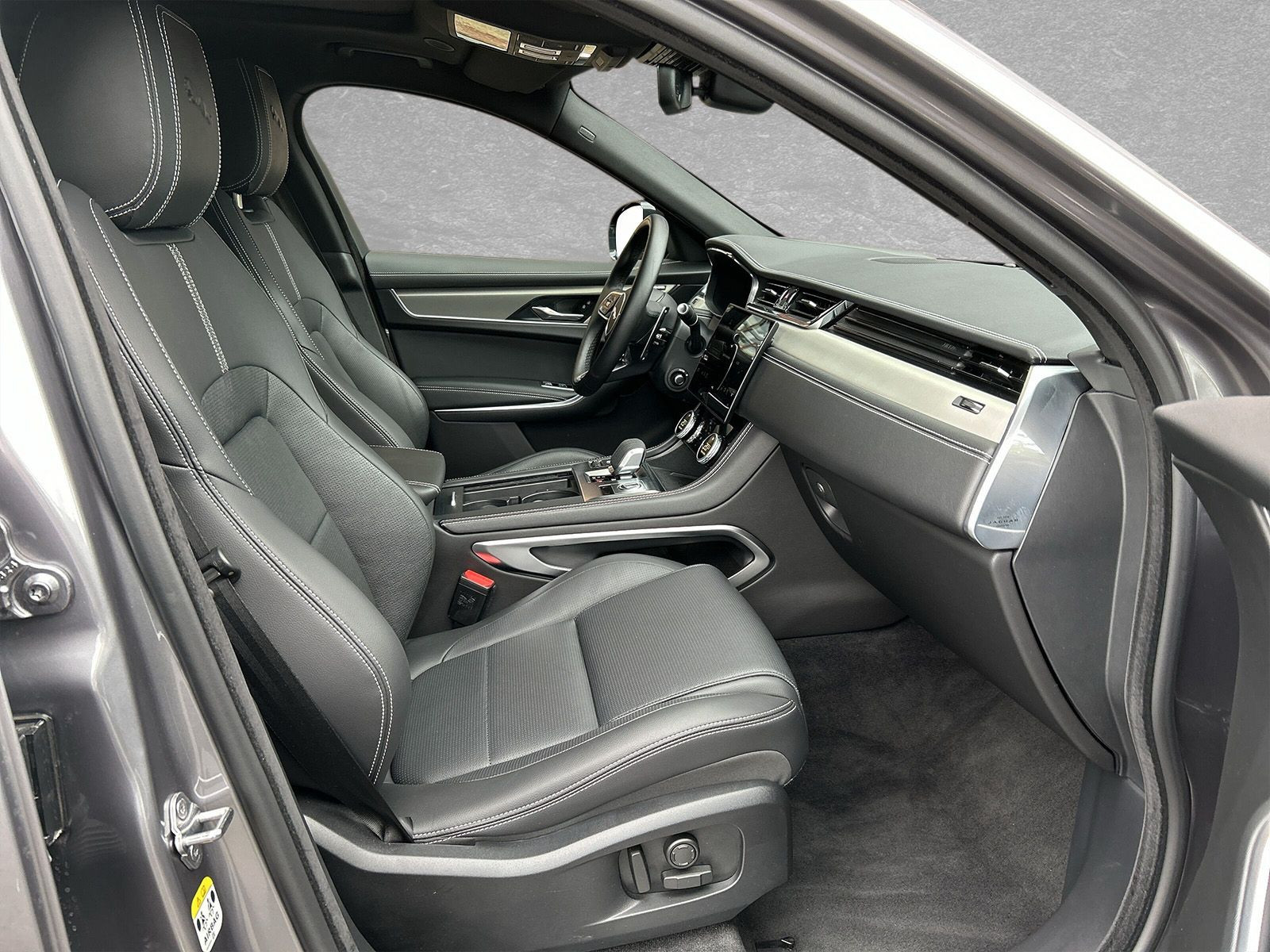 Jaguar - F-Pace_3