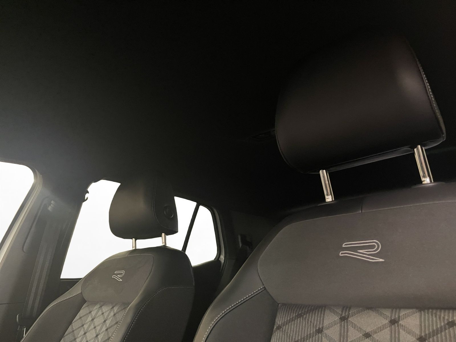 Volkswagen - T-Cross_11