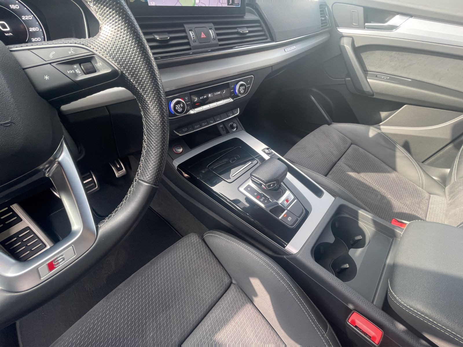 Audi - SQ5_15