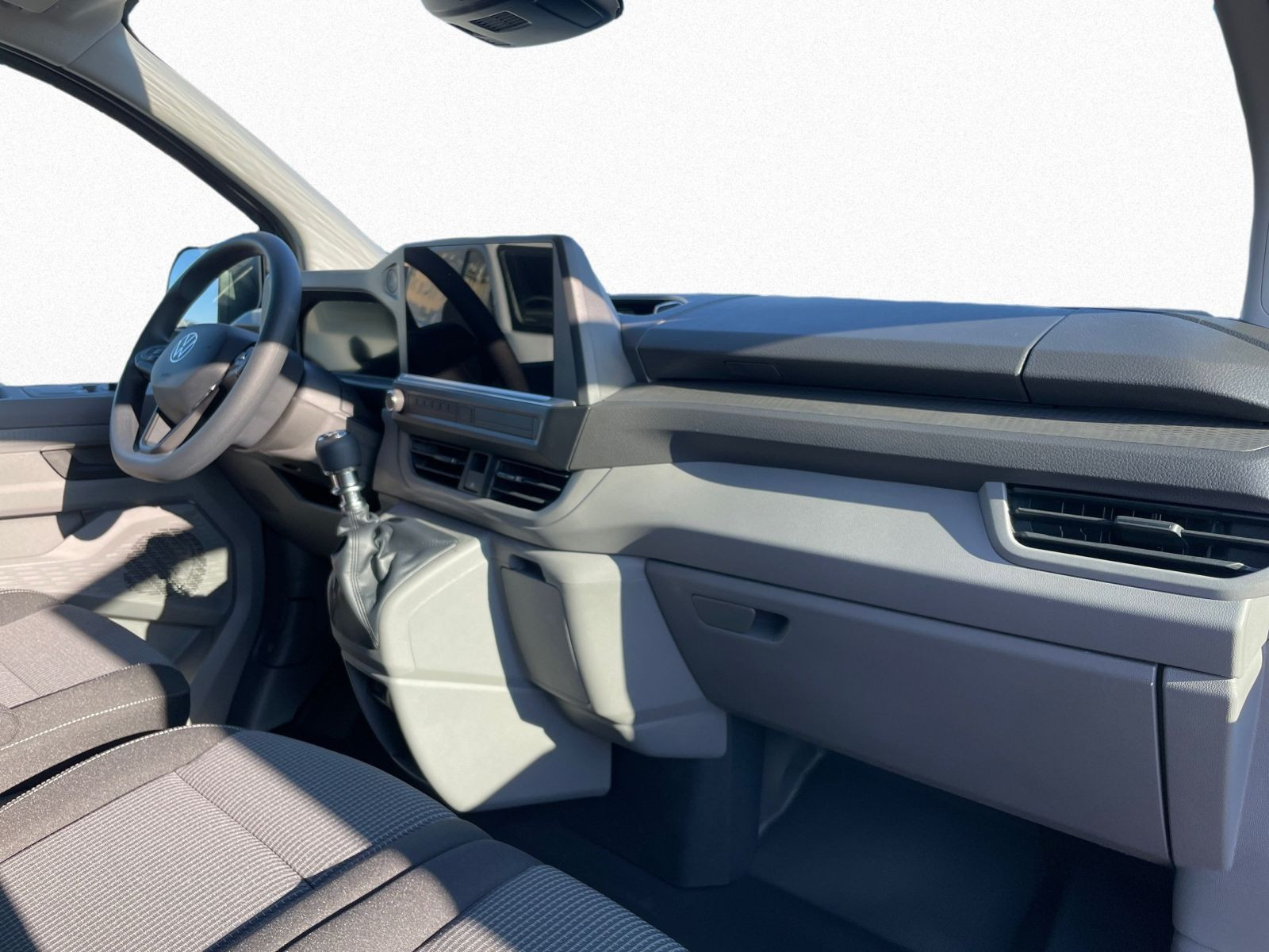 Volkswagen - T7 Transporter_7