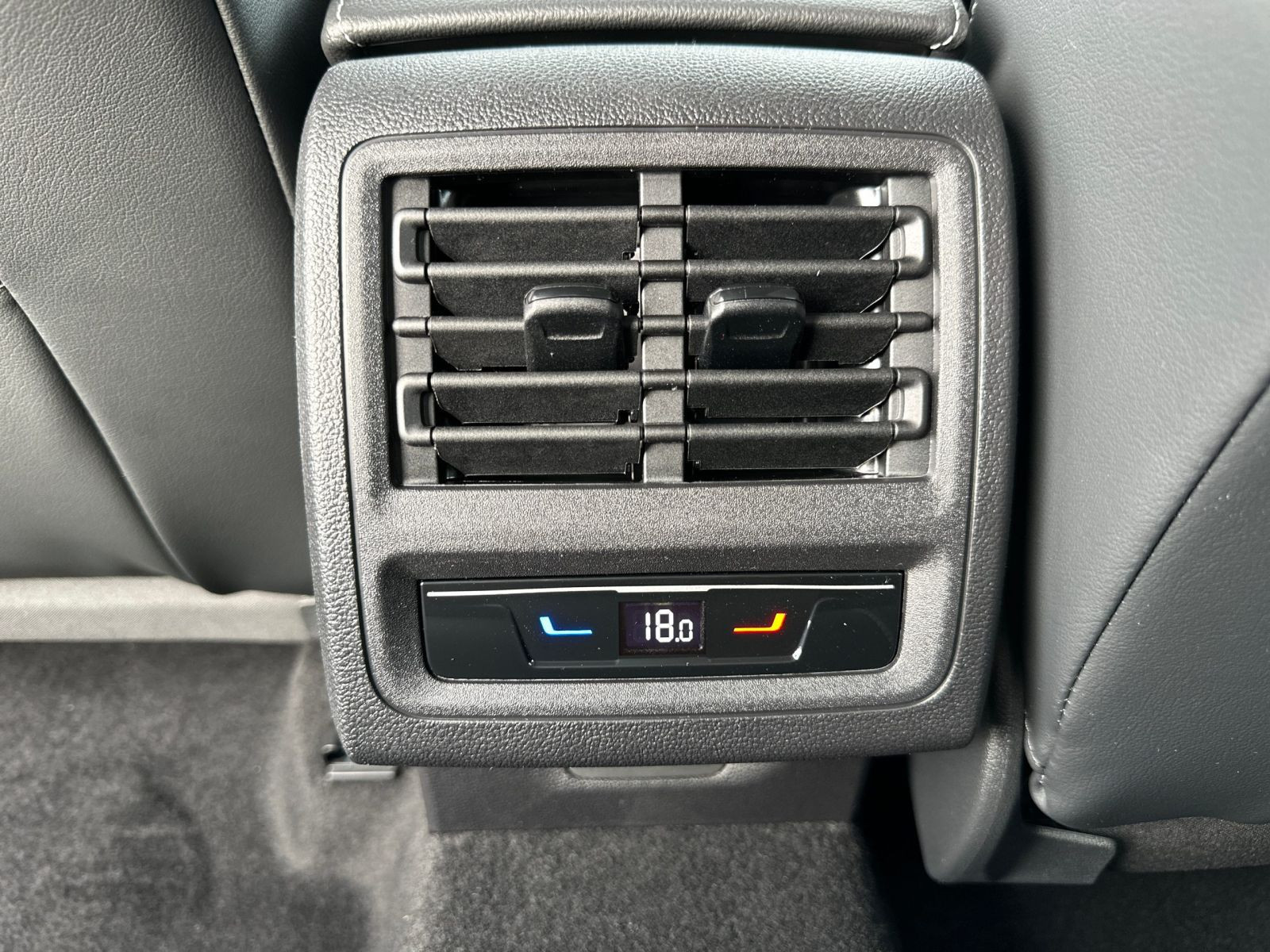 Volkswagen - Golf_20