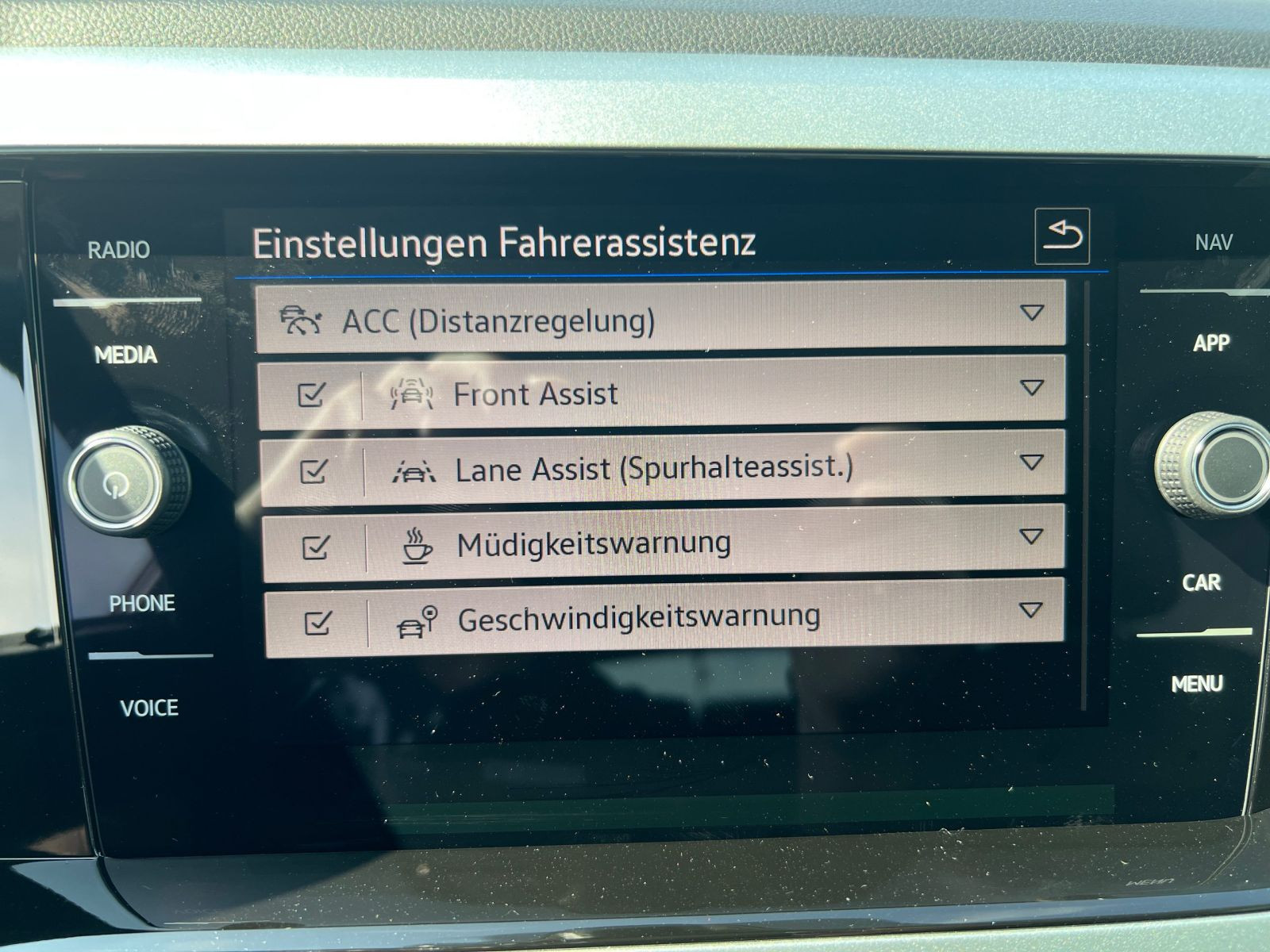 Volkswagen - Taigo_17