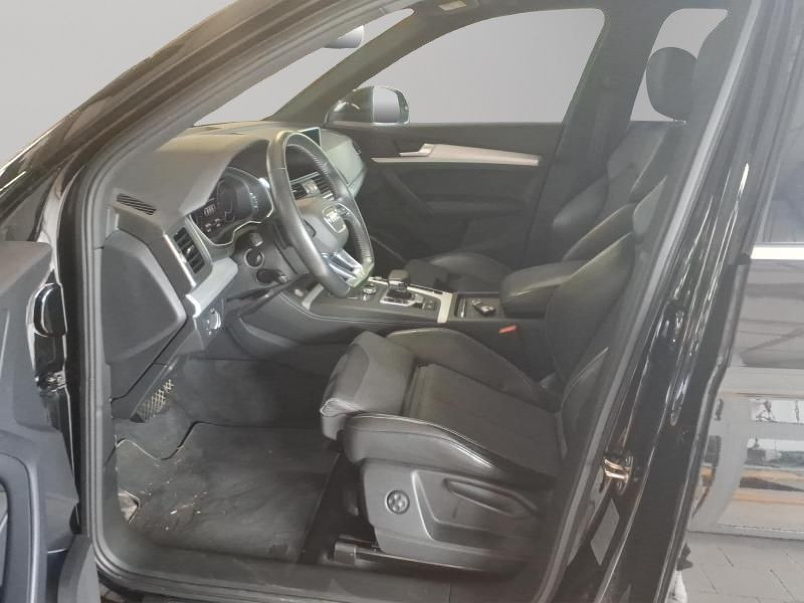 Audi - Q5_11