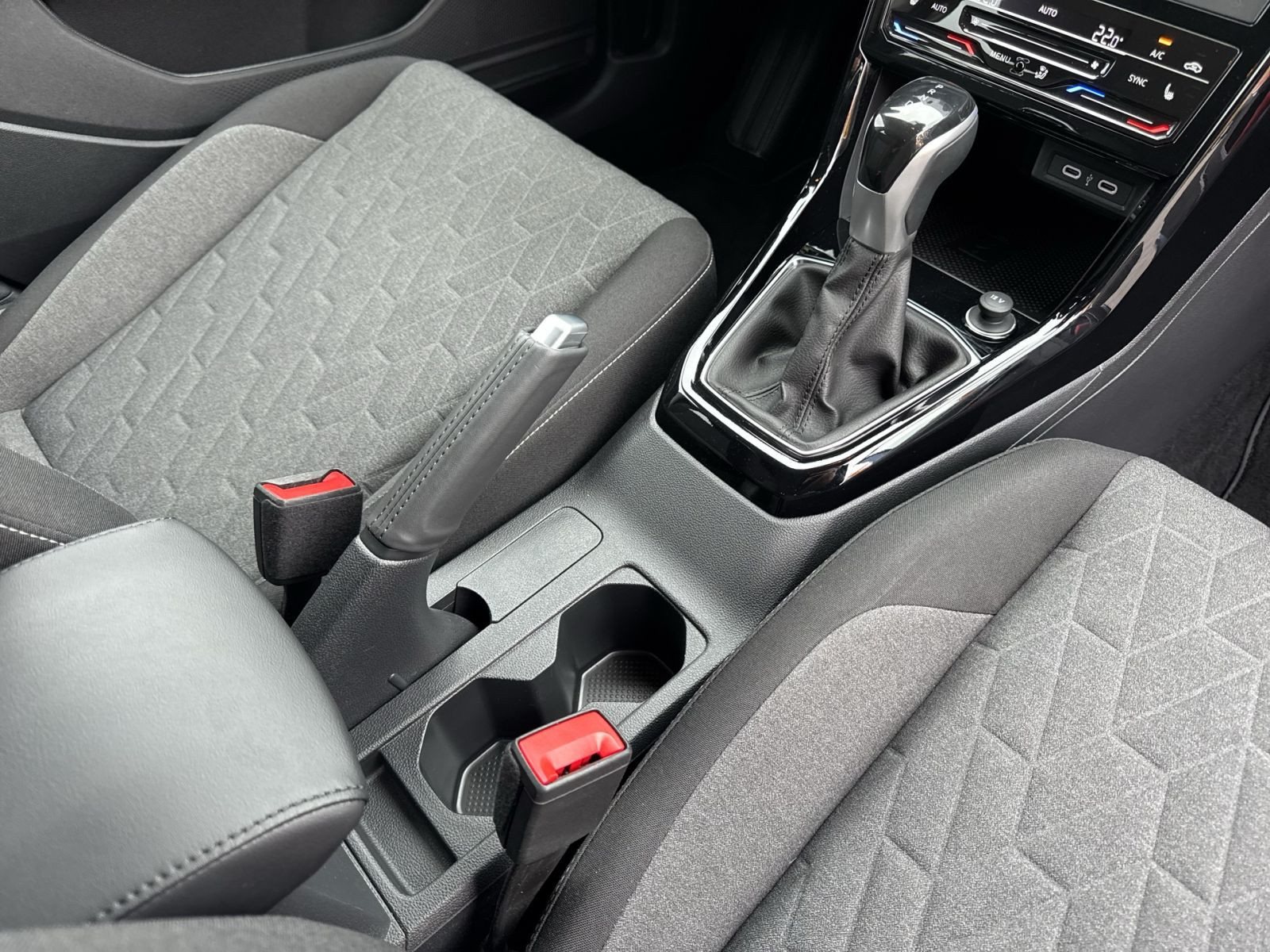 Volkswagen - T-Cross_21