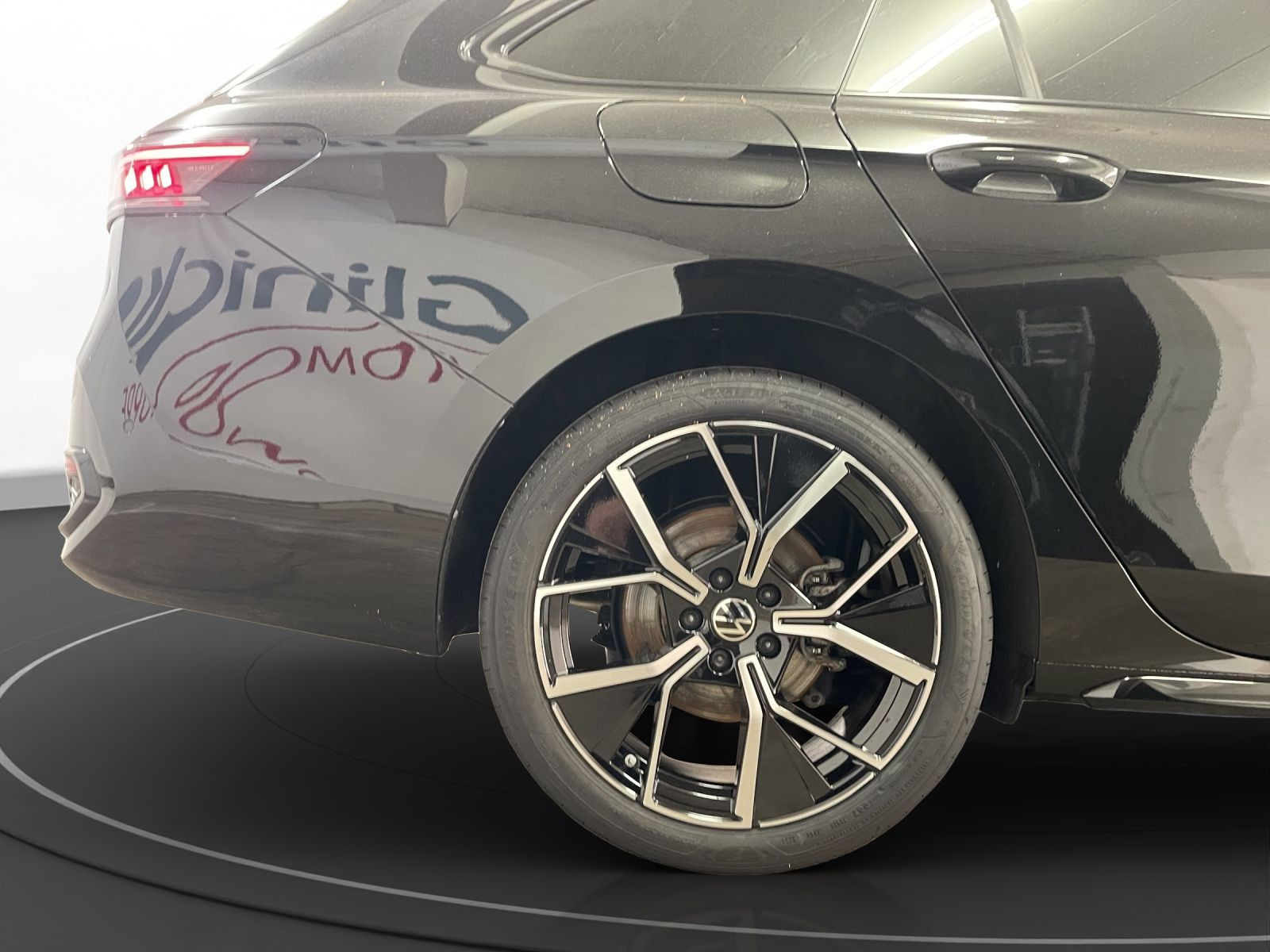 Volkswagen - Passat Variant_16