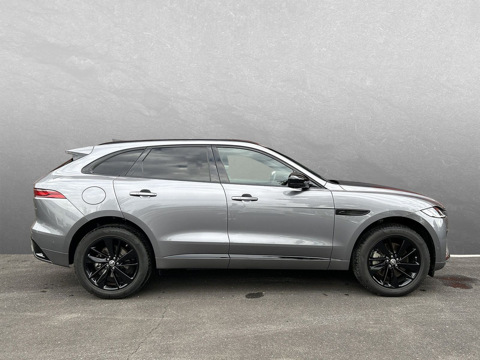 Jaguar - F-Pace_6