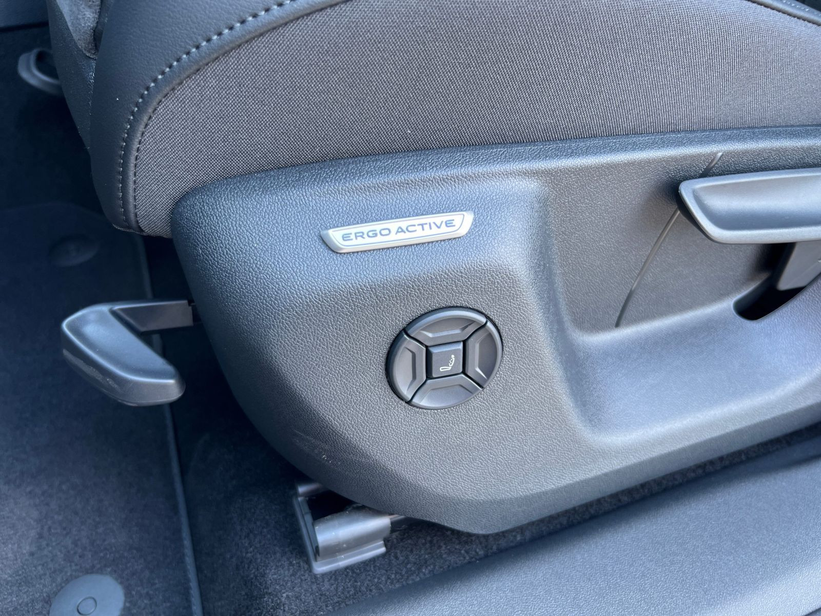 Volkswagen - Tiguan_16