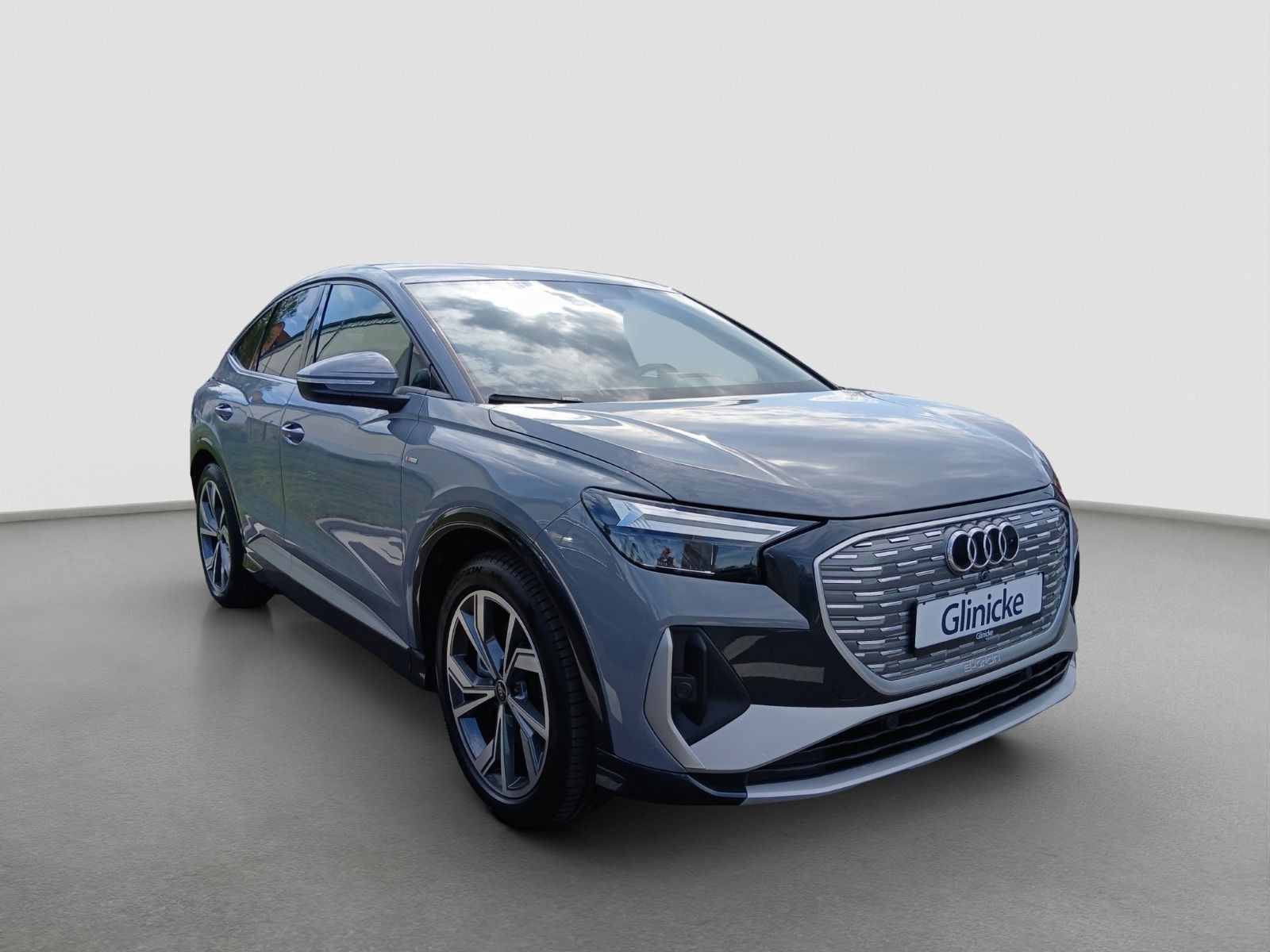 Audi - Q4 Sportback e-tron_7