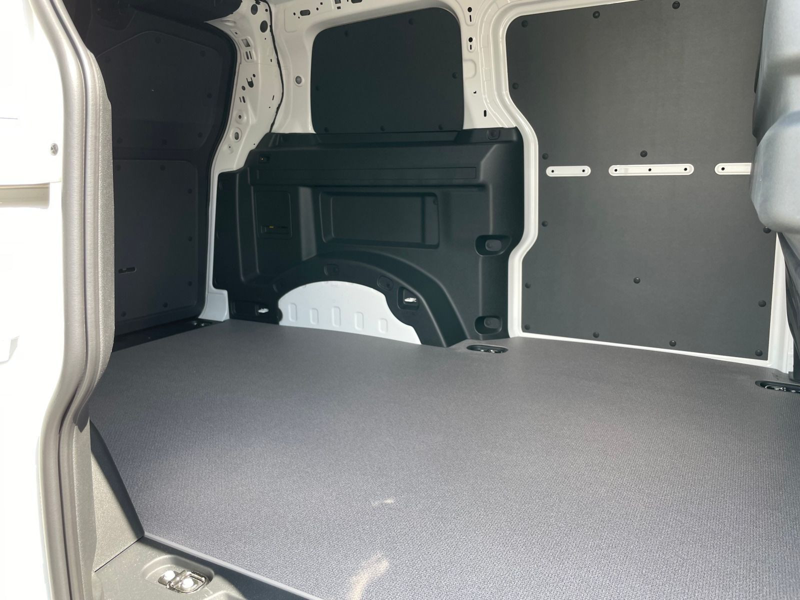 Volkswagen - ID. Buzz Cargo_7