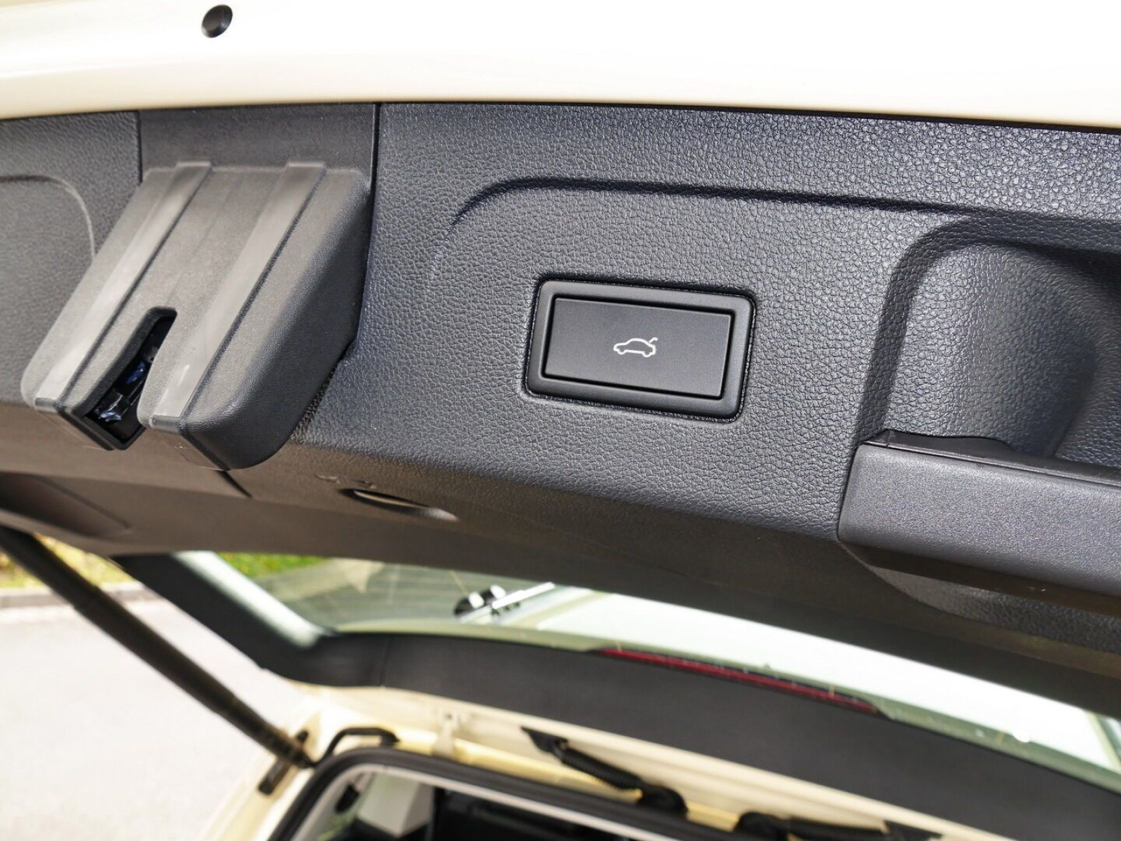 Volkswagen - Touran_9