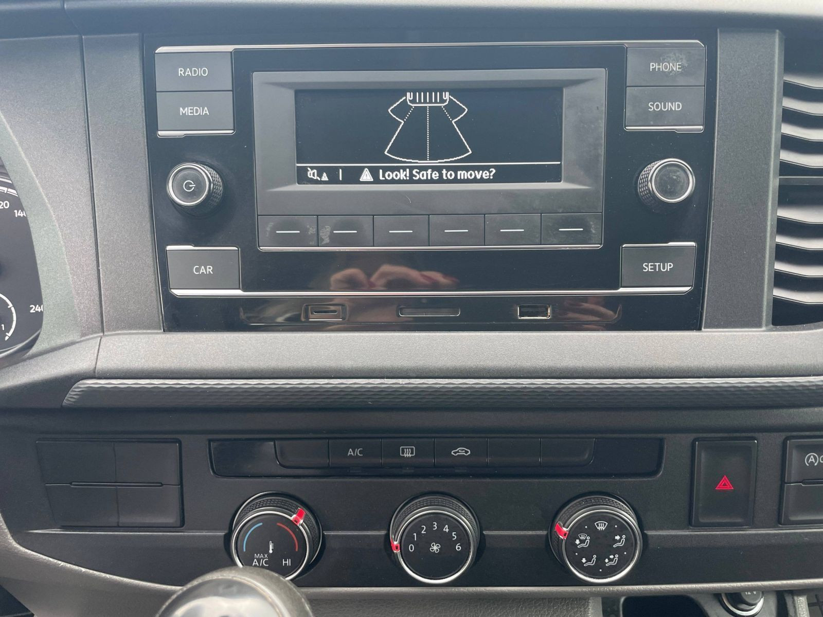 Volkswagen - T6.1 Transporter_9