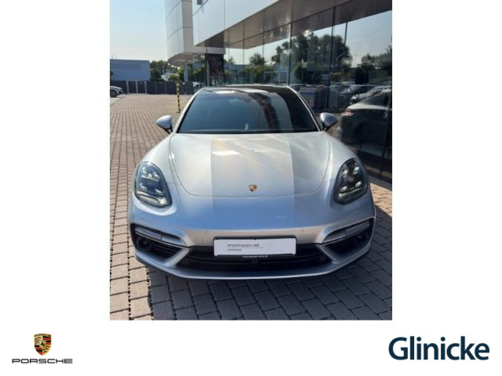 Porsche - Panamera_4
