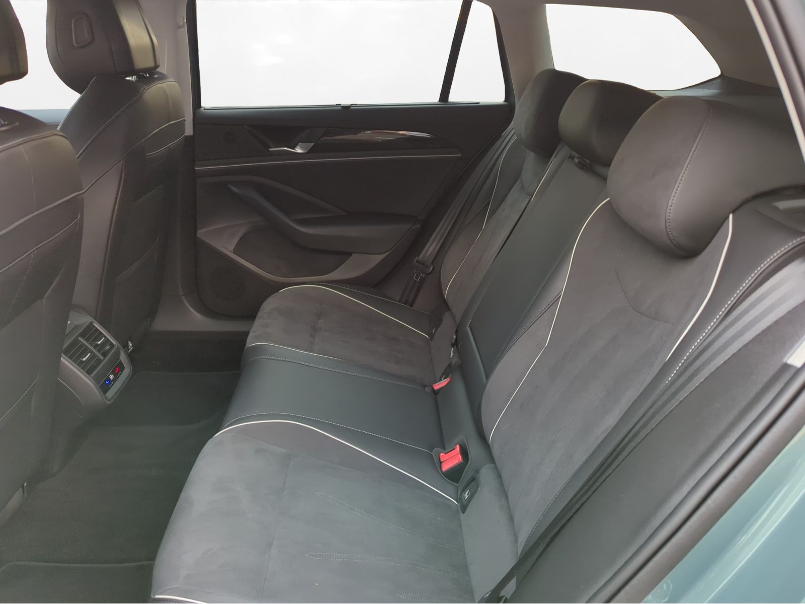 Volkswagen - Passat Variant_5