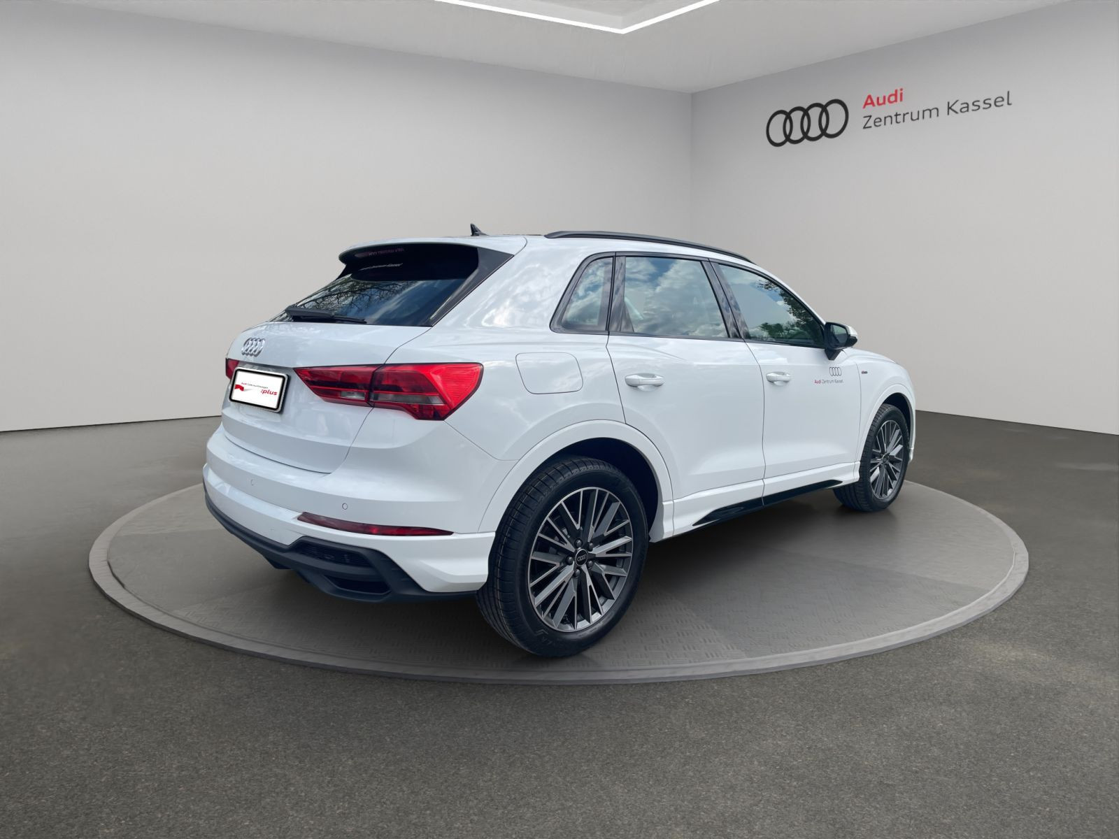 Audi - Q3_5