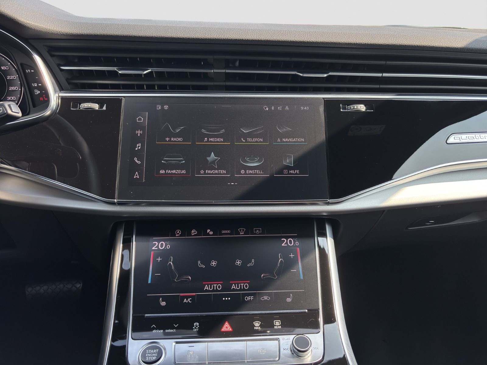 Audi - Q7_13