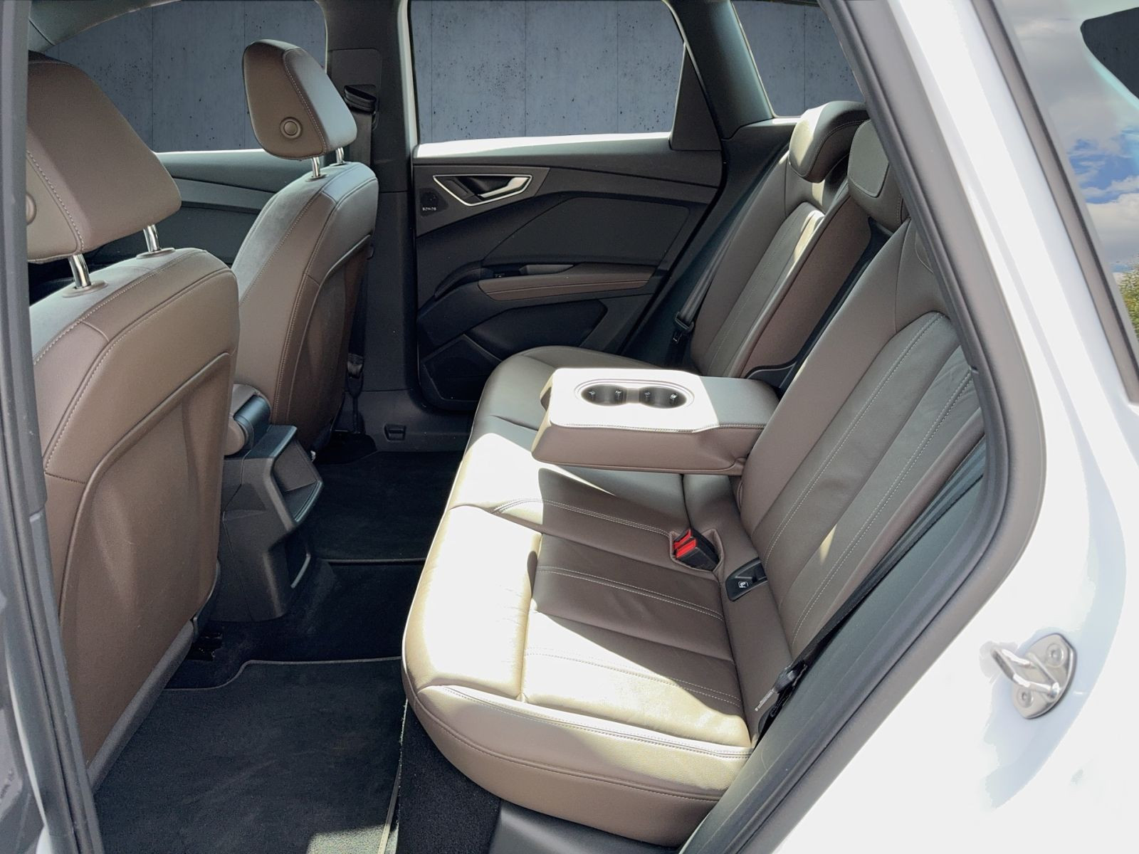 Audi - Q4 e-tron_12 Audi - Q4 e-tron_12