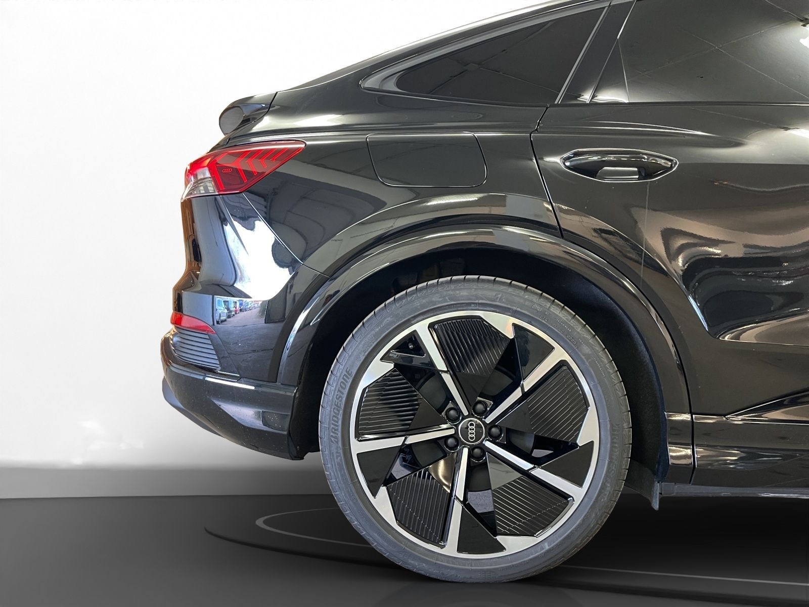 Audi - Q4 Sportback e-tron_16