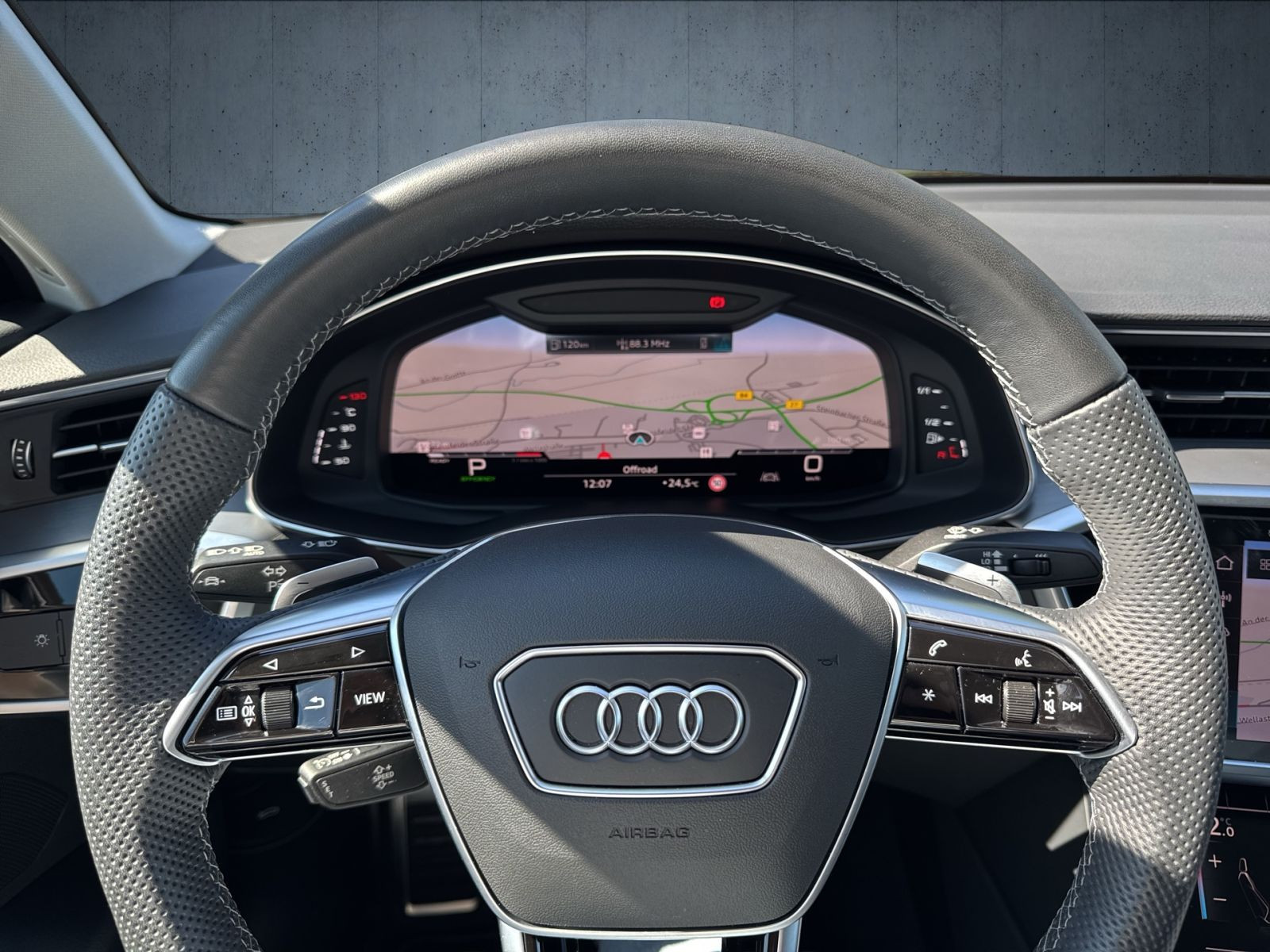 Audi - S6 Limousine_27