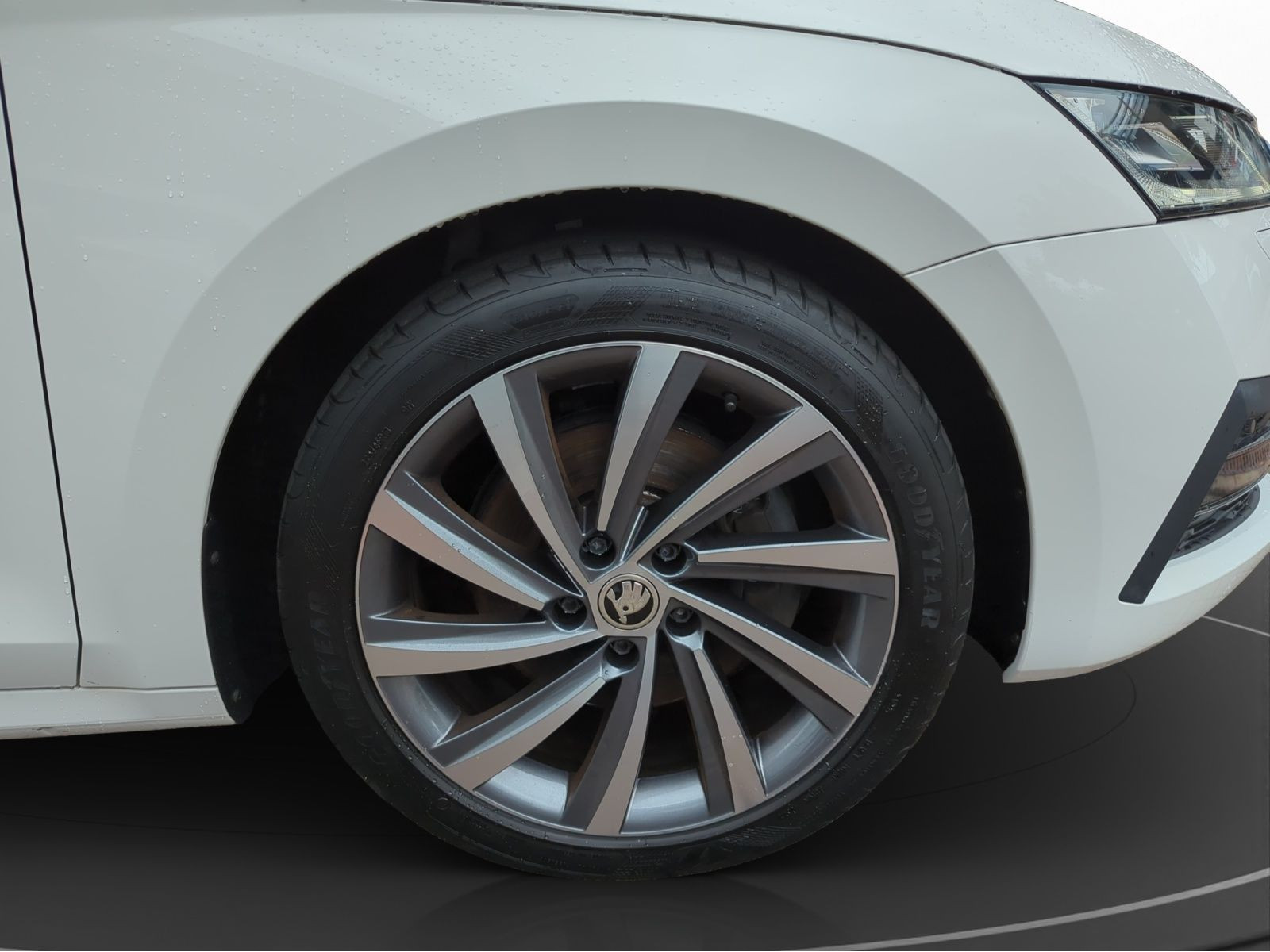 Škoda - Octavia_13