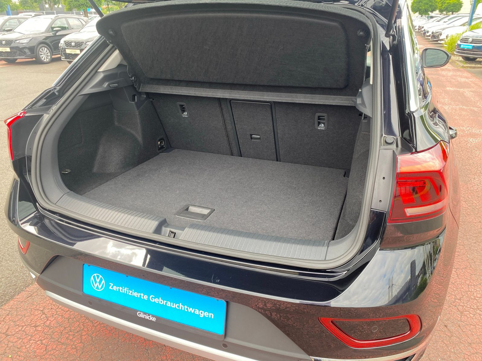 Volkswagen - T-Roc_15