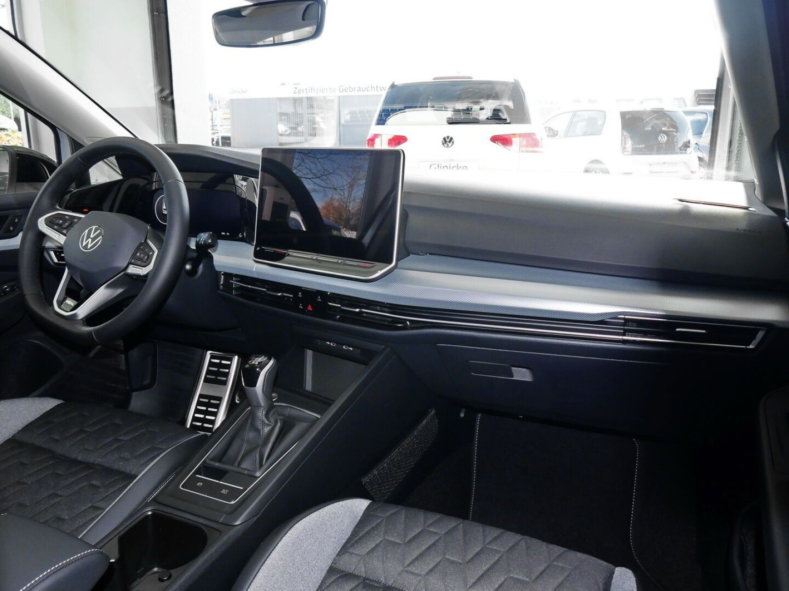 Volkswagen - Golf_4
