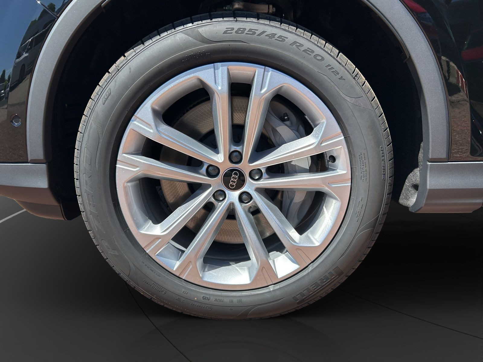 Audi - Q7_13
