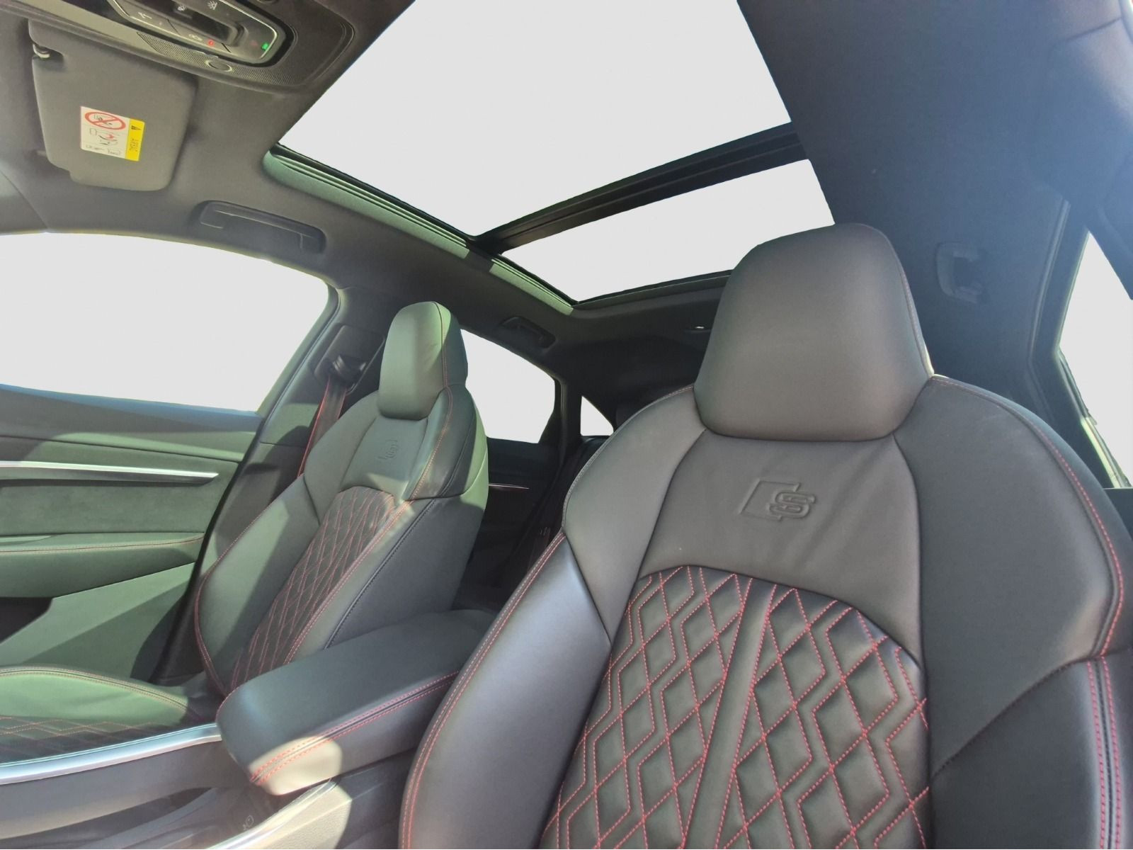Audi - Q8 e-tron_26