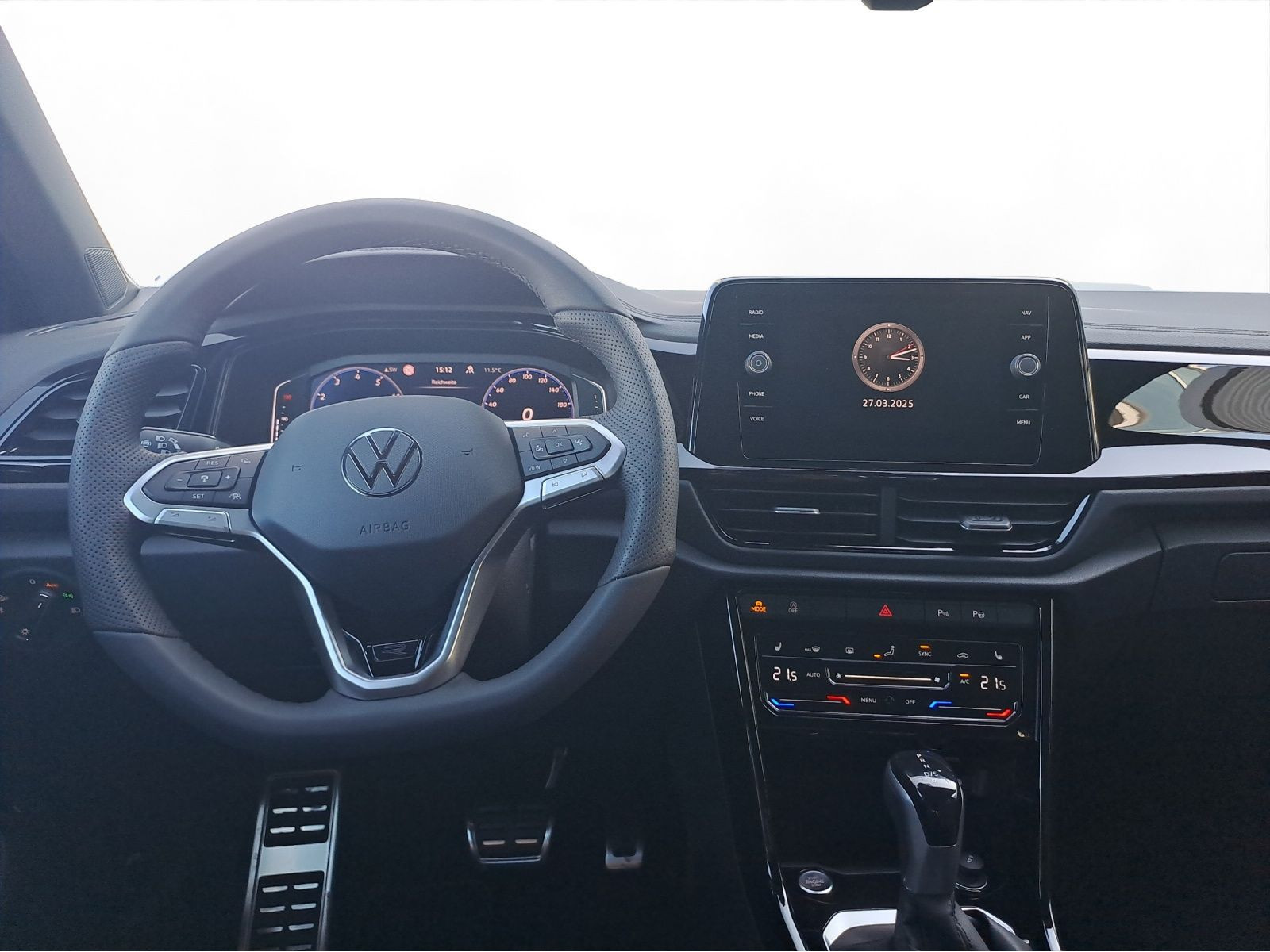 Volkswagen - T-Roc_11