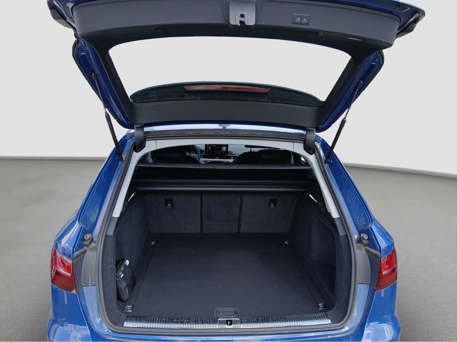 Audi - A4 Avant_13