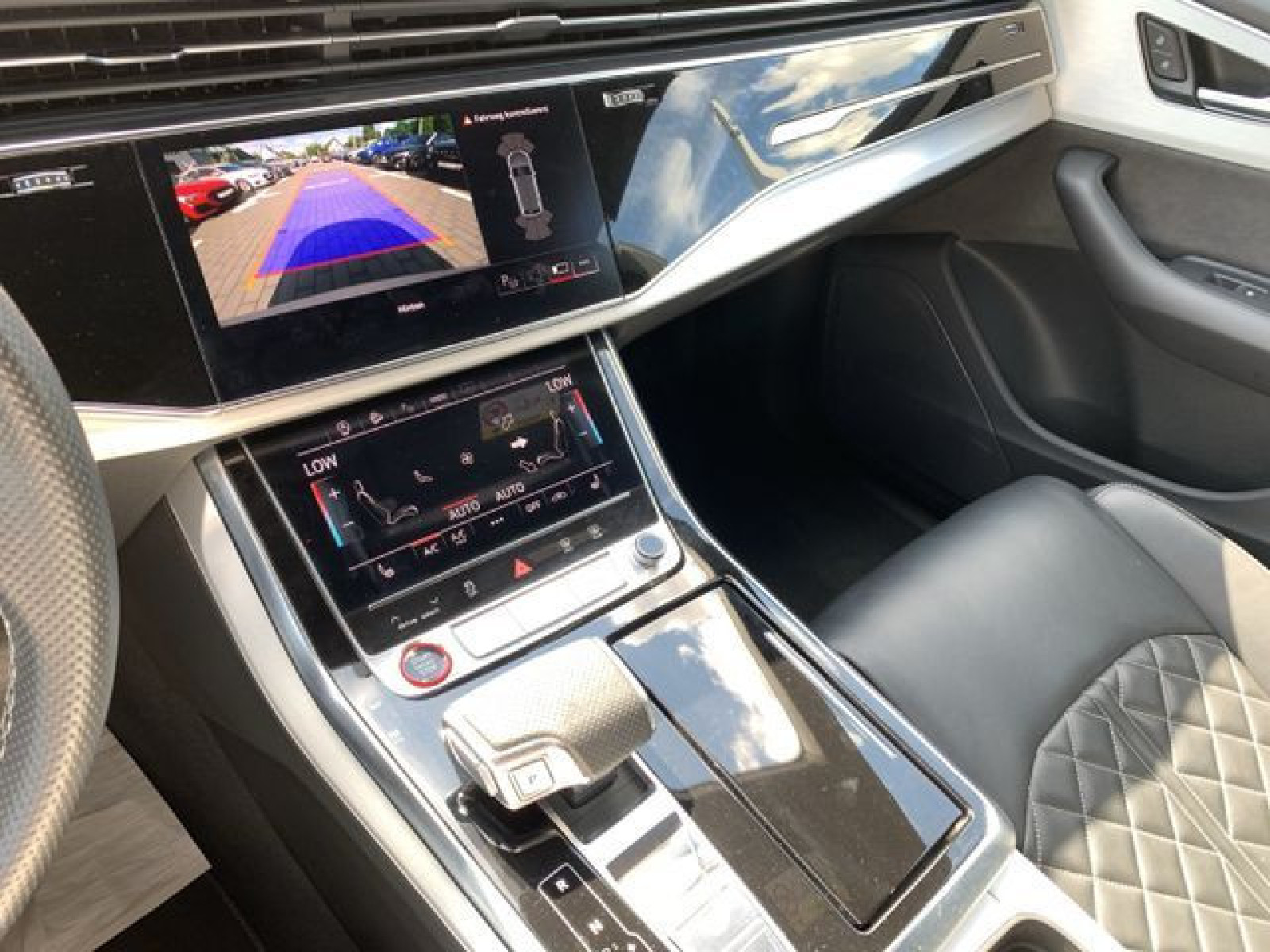 Audi - SQ8_27