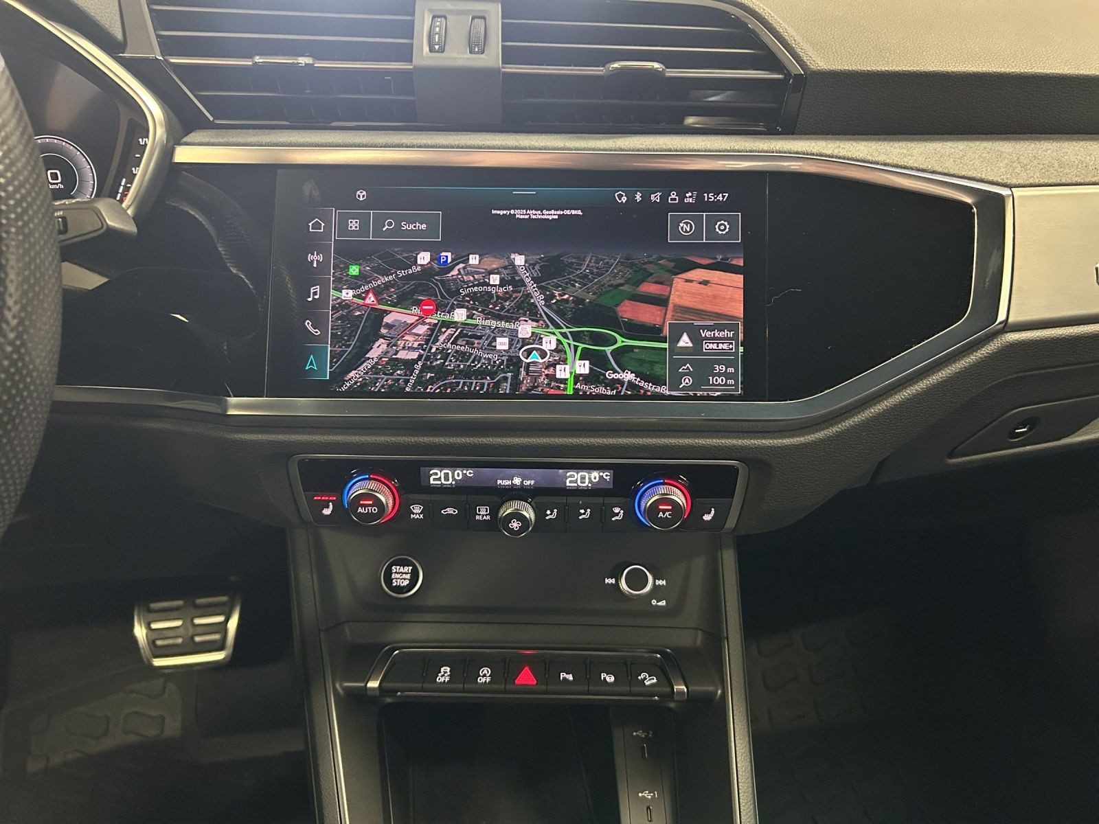 Audi - Q3_10