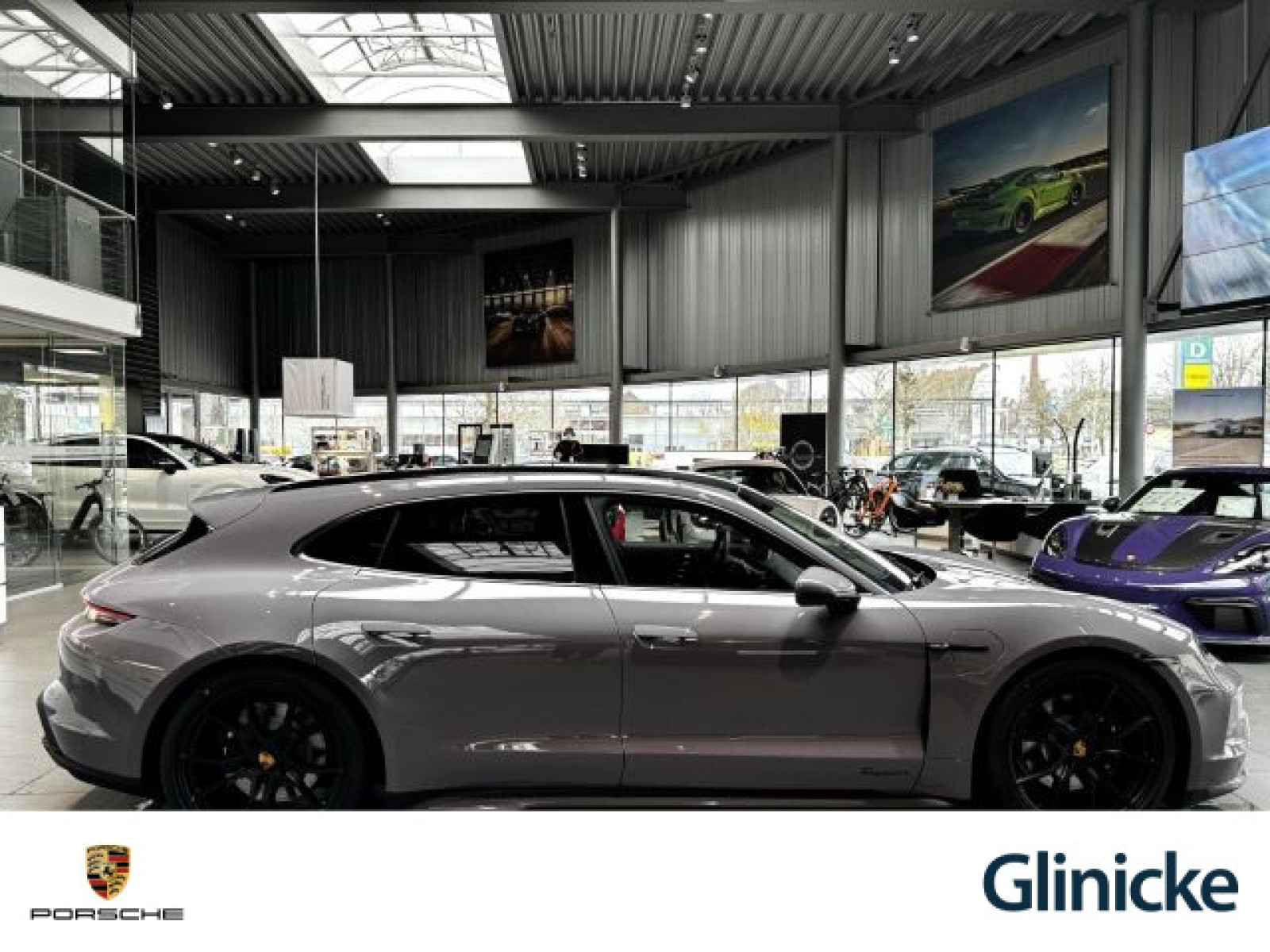 Porsche - Taycan_16