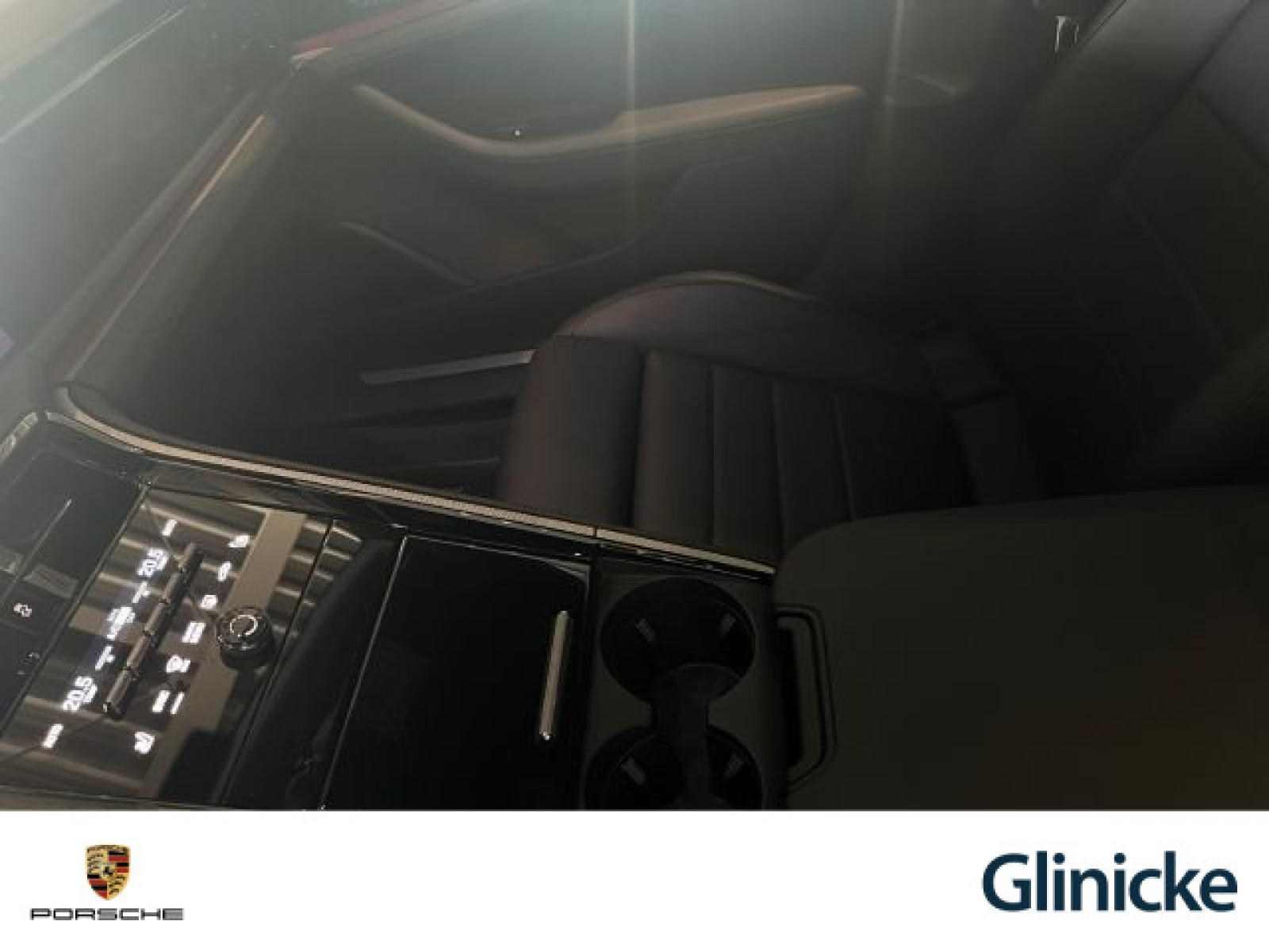 Porsche - Panamera_26