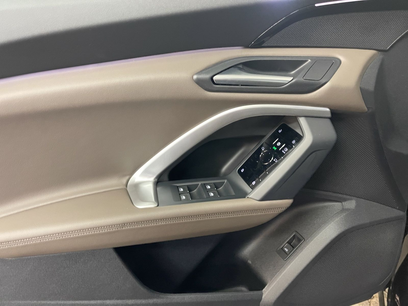 Audi - Q5_15