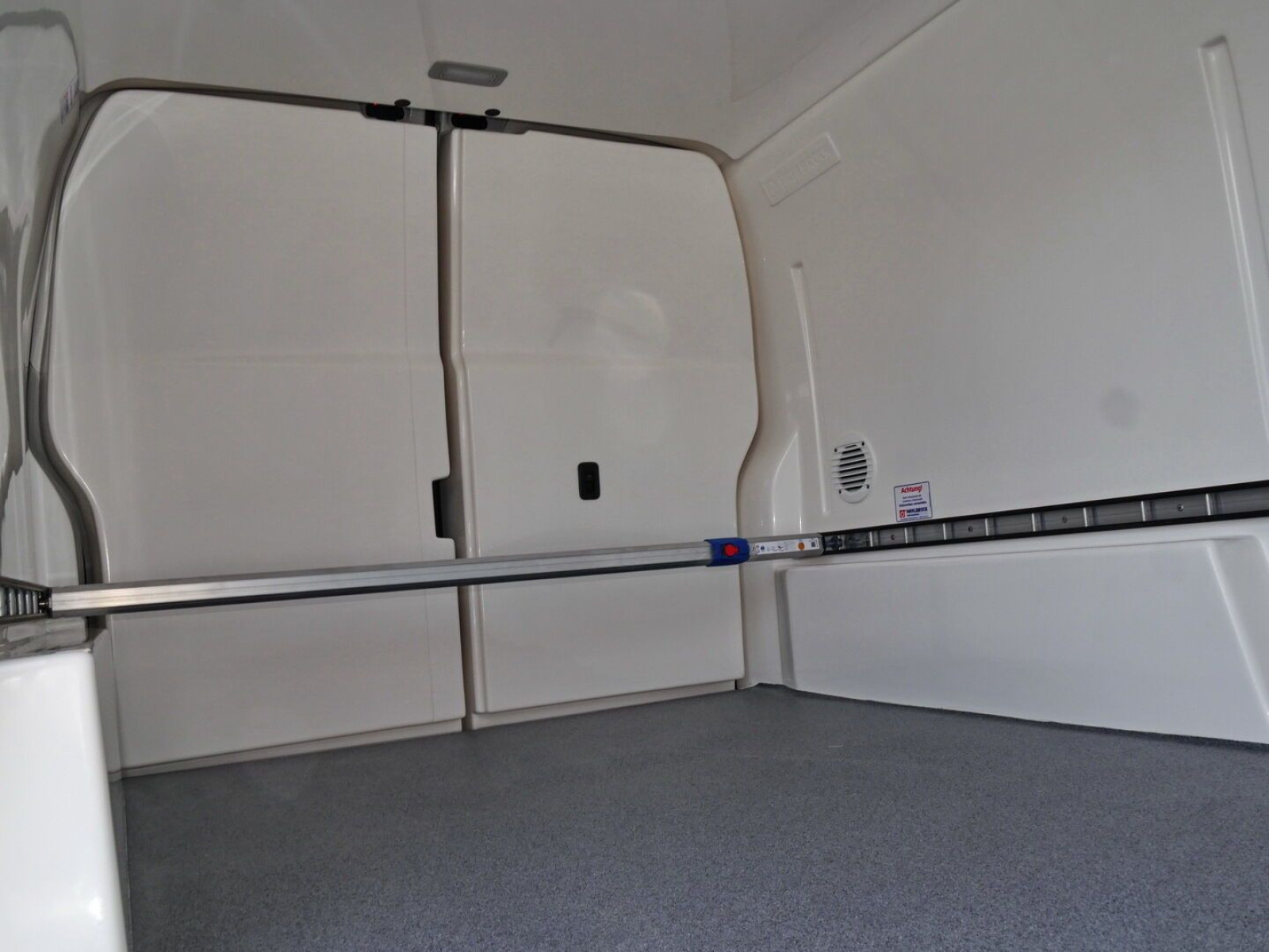 Volkswagen - T6.1 Transporter_8