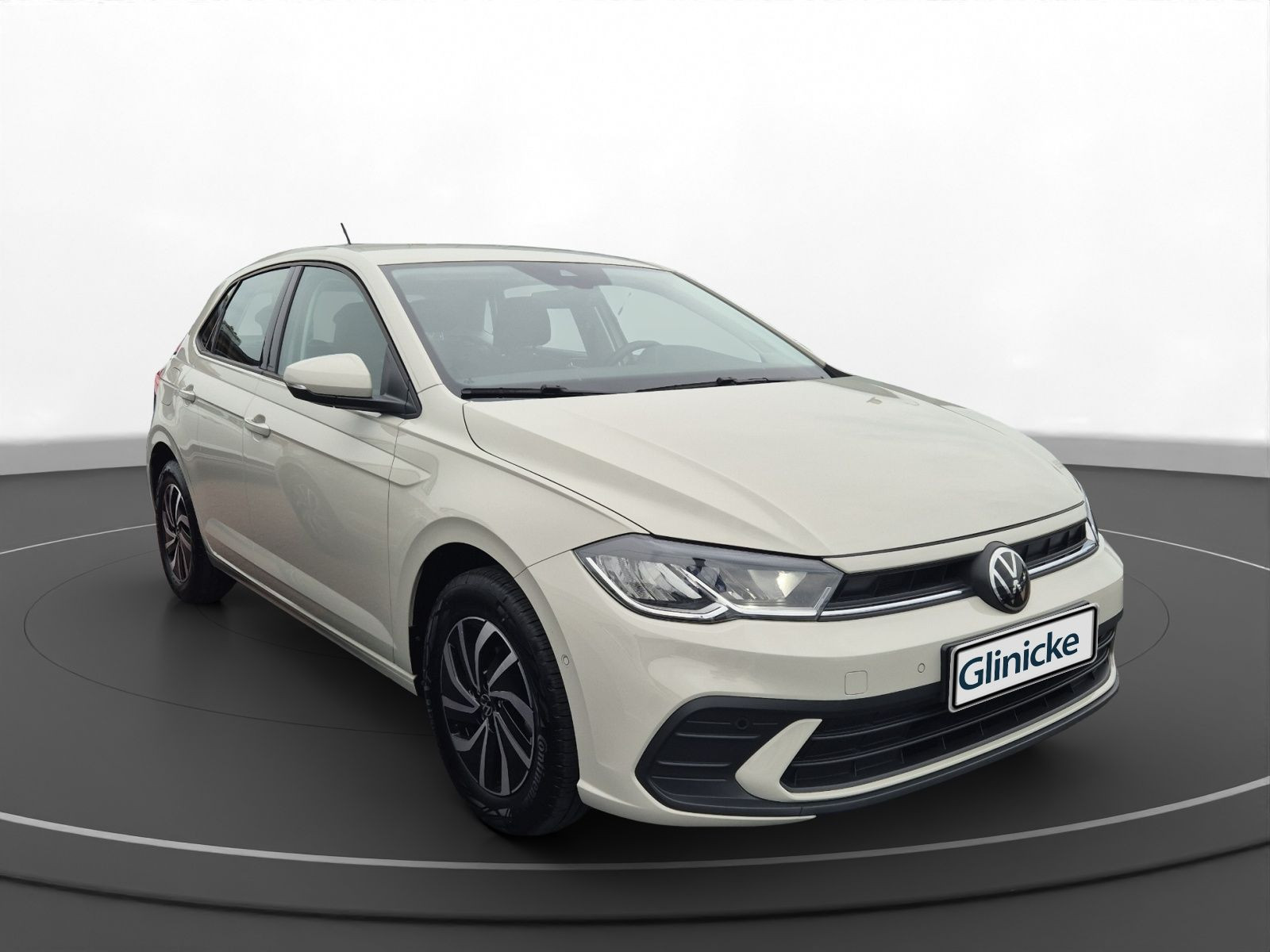 Volkswagen - Polo_12