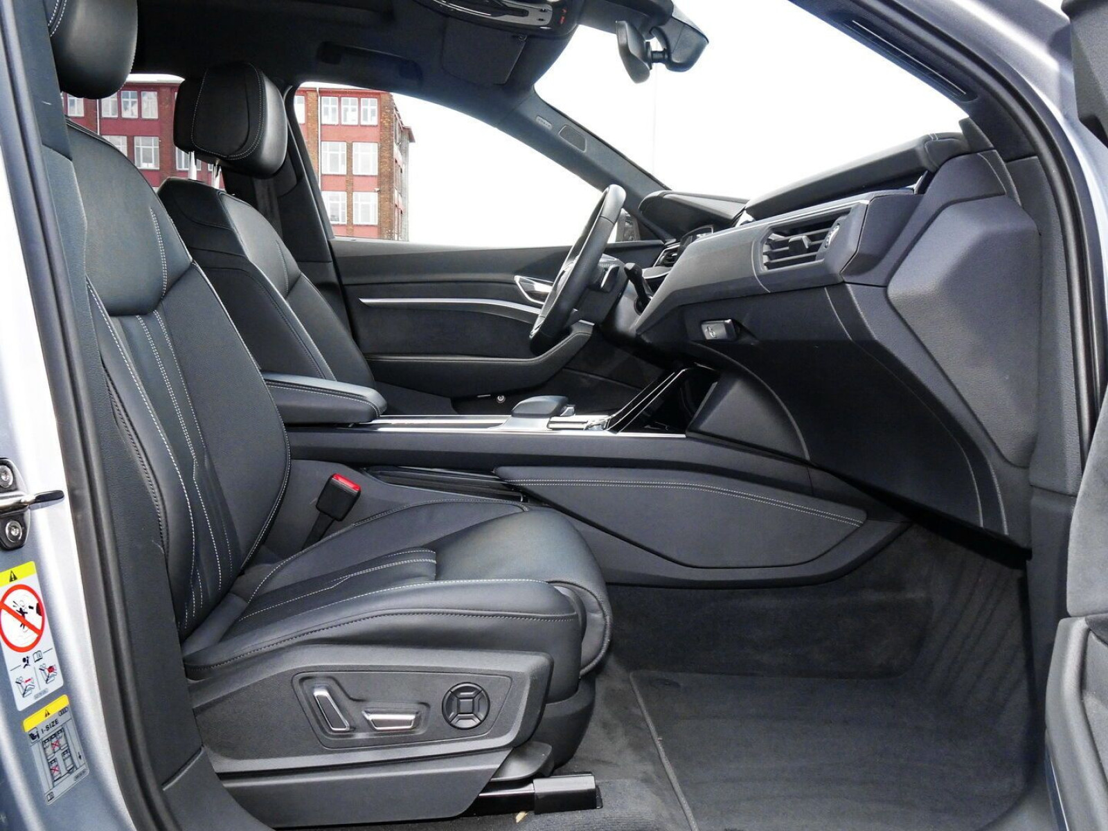 Audi - e-tron Sportback_5
