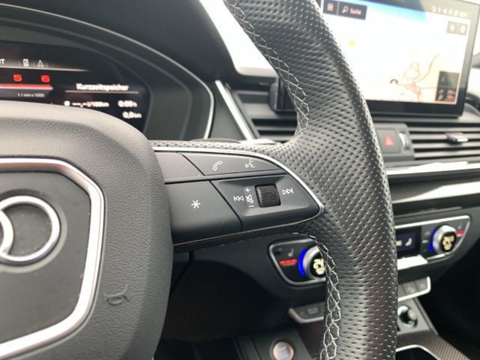Audi - SQ5 Sportback_26