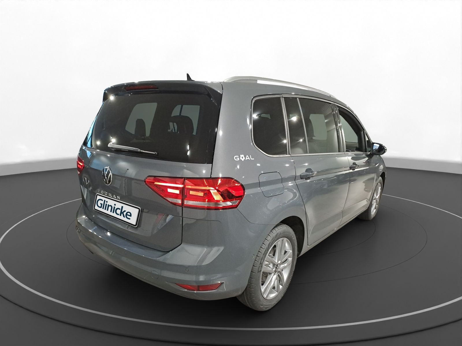 Volkswagen - Touran_2