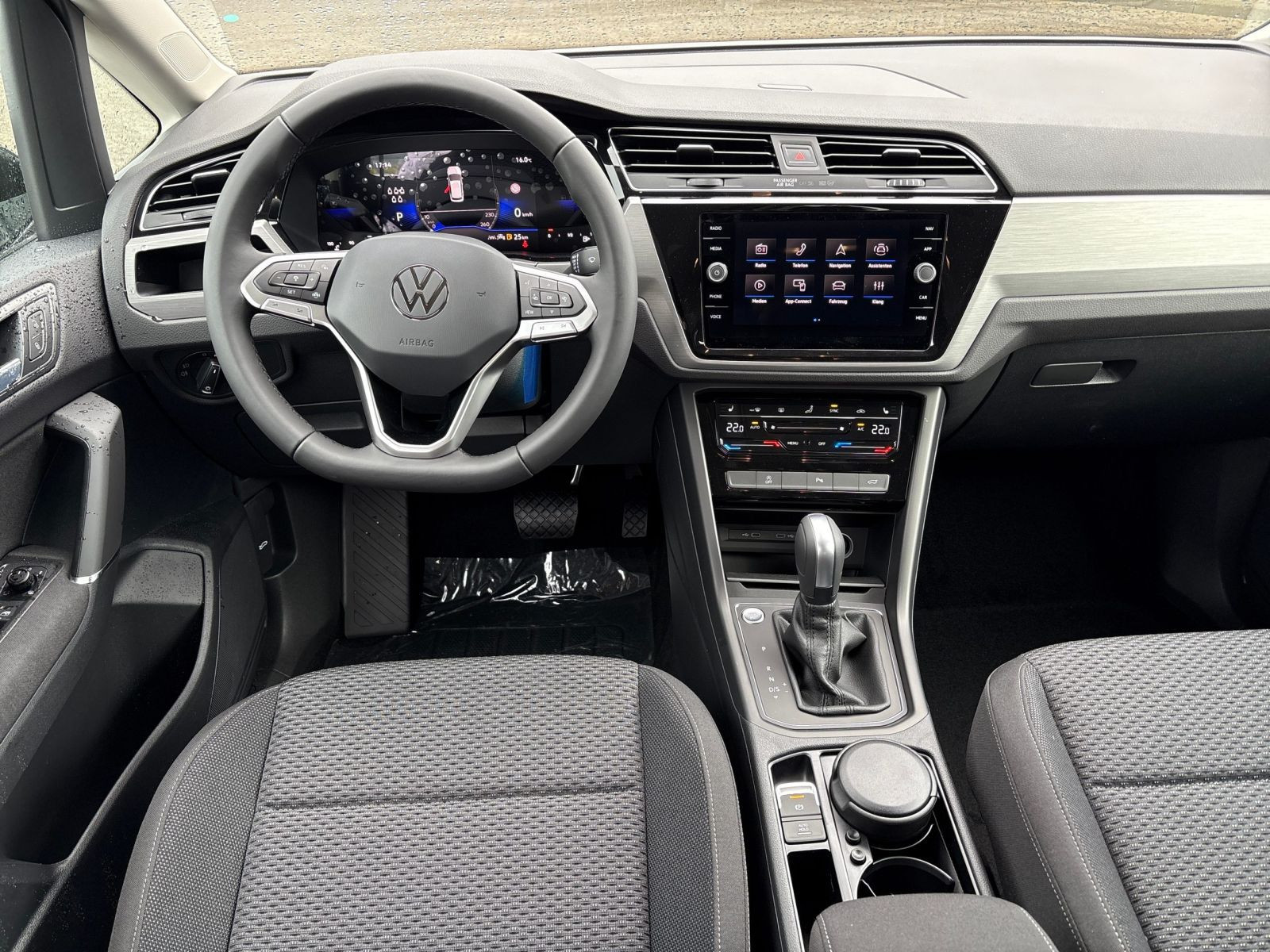 Volkswagen - Touran_6