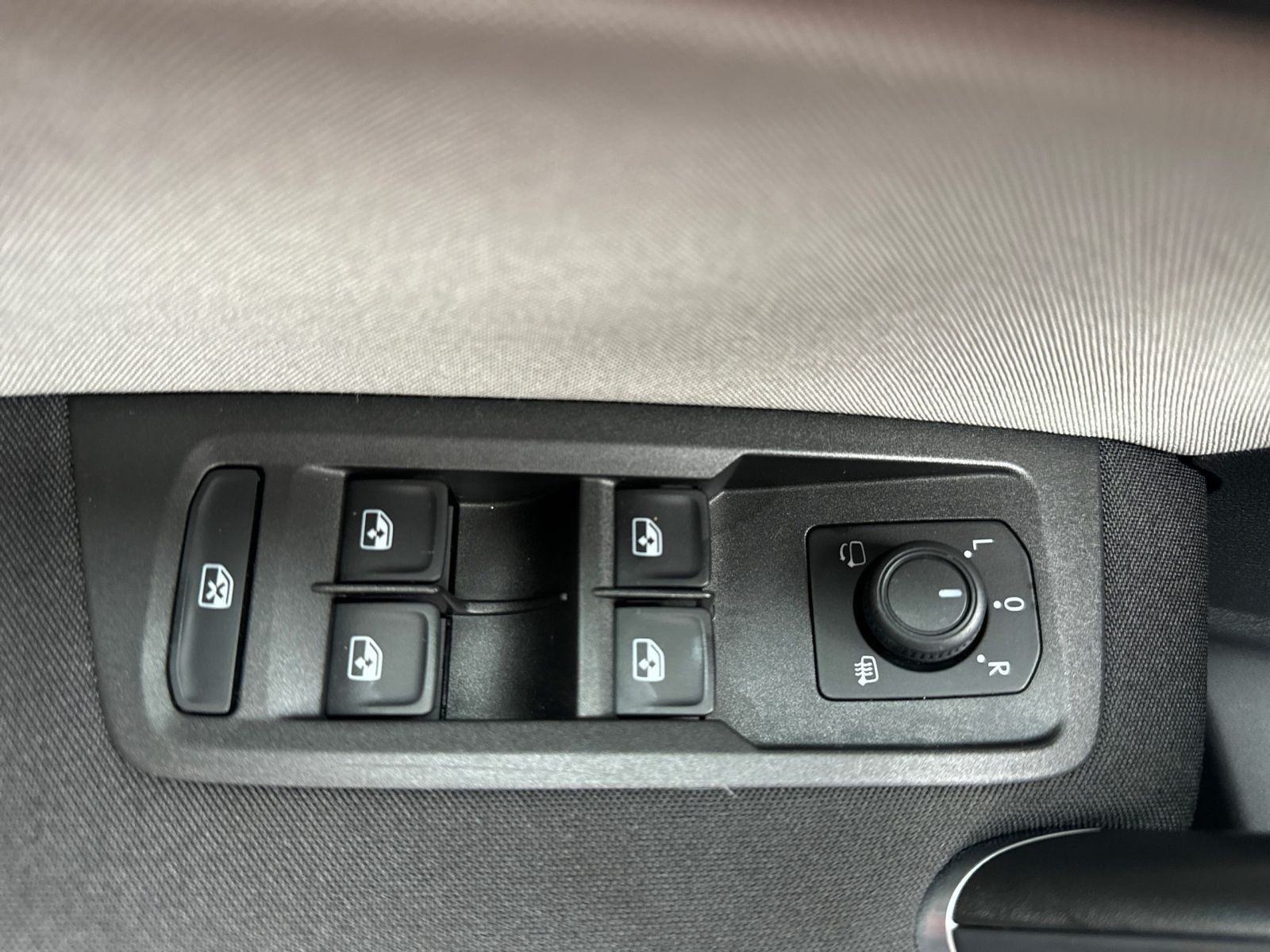 Volkswagen - Touran_19 Volkswagen - Touran_19